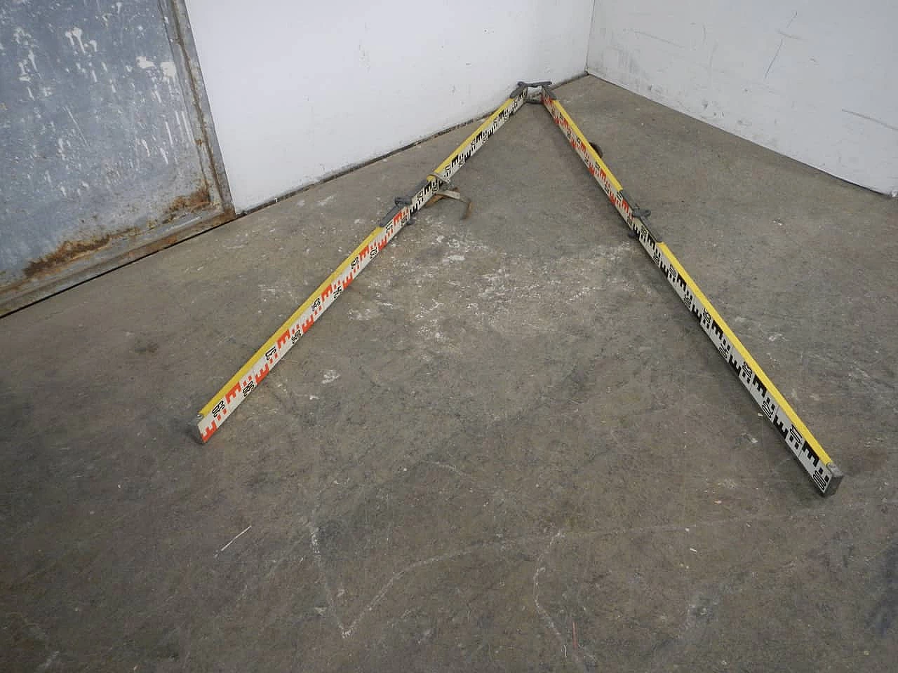 Compressed wood construction site level staff, 1980s 3