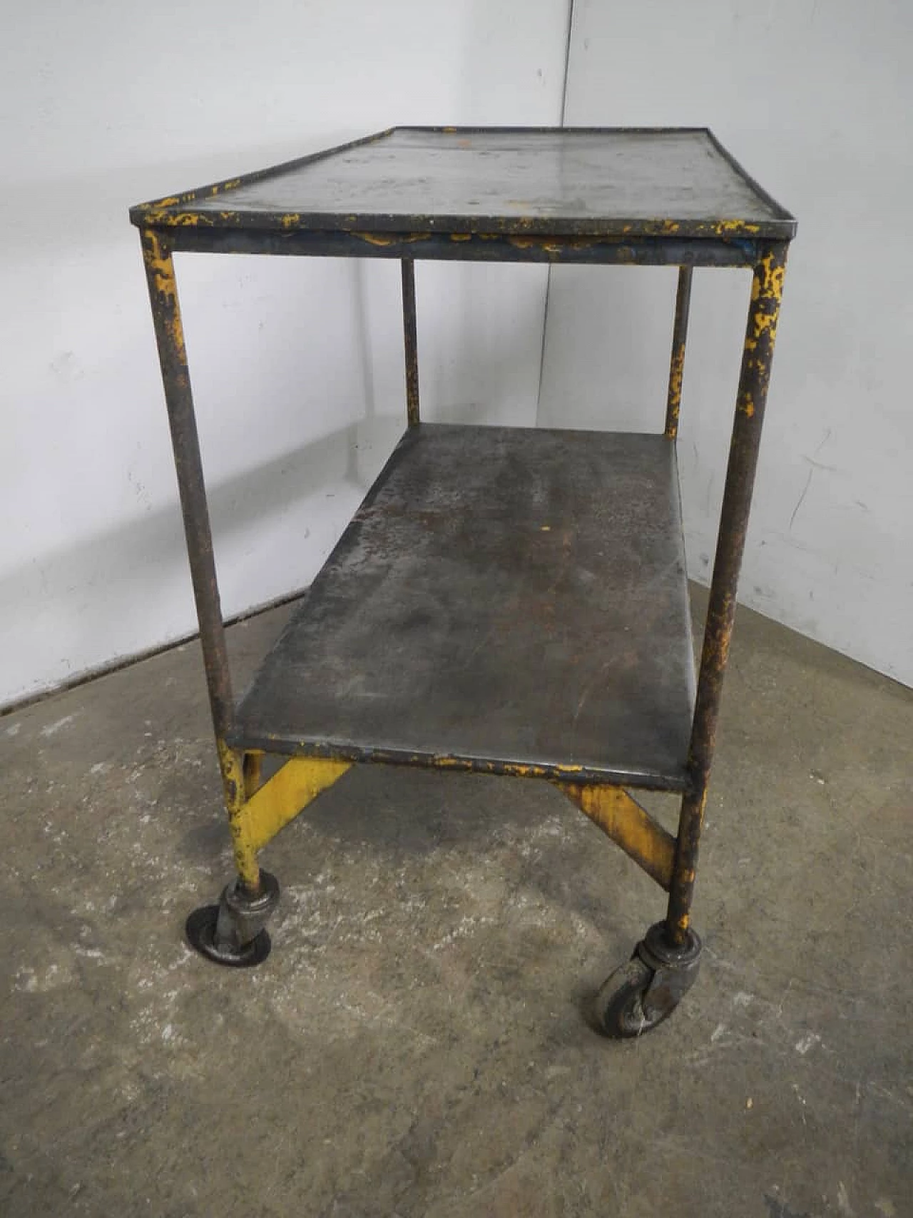 Gray and yellow iron workshop cart, 1970s 3