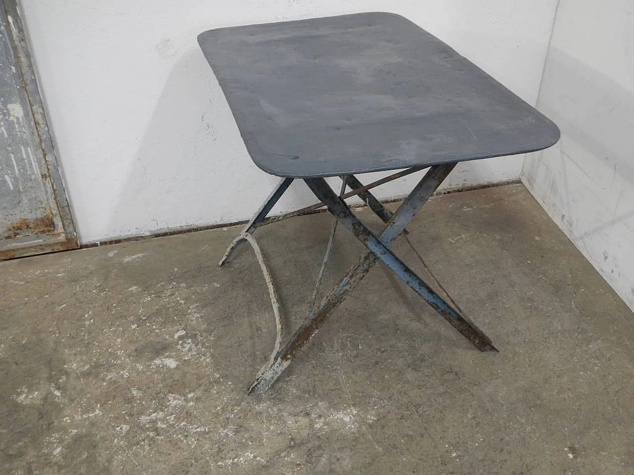 Rectangular folding garden table in grey and white iron, 1950s 5