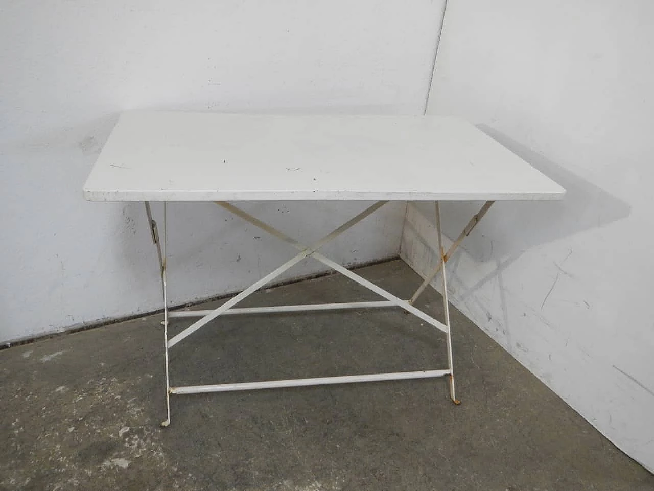 Rectangular folding white iron garden table, 1980s 3