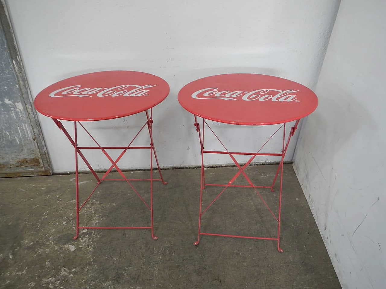 Coca Cola iron round garden table, 1970s 1