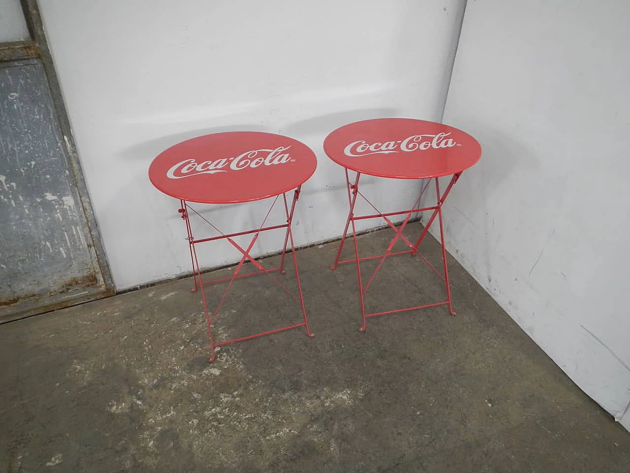 Tavolo da giardino rotondo Coca Cola in ferro, anni '70 2