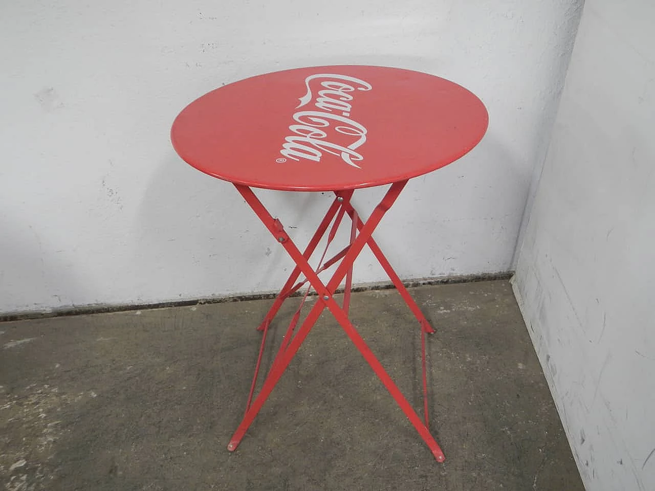 Coca Cola iron round garden table, 1970s 7