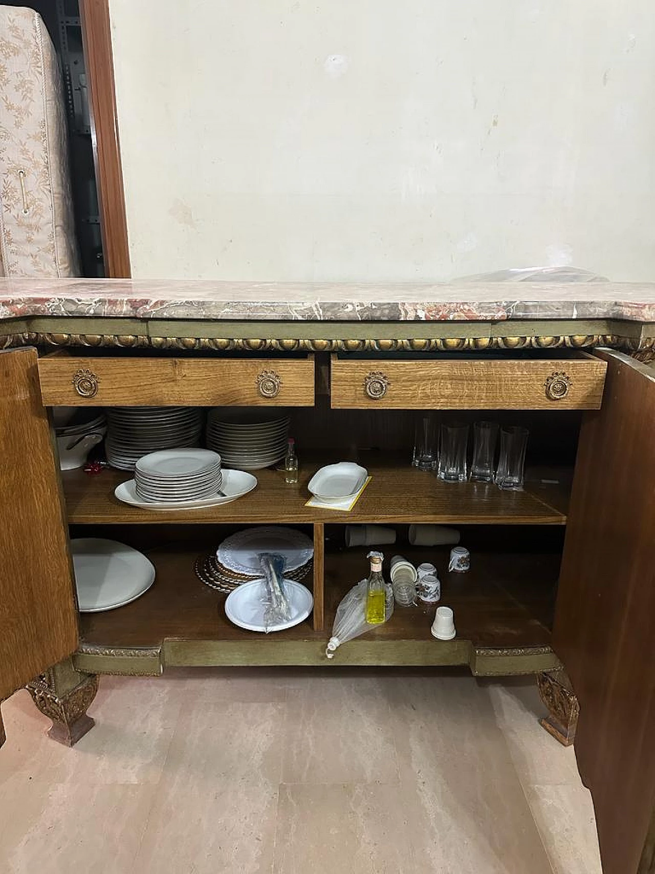 Credenza in stile Luigi XVI con decorazioni in stile veneziano Rococò, inizio '900 7