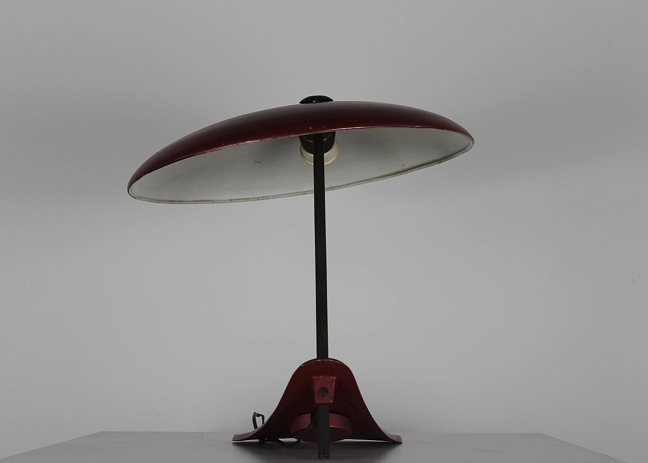 Lampada da tavolo in metallo rosso, anni '50 5