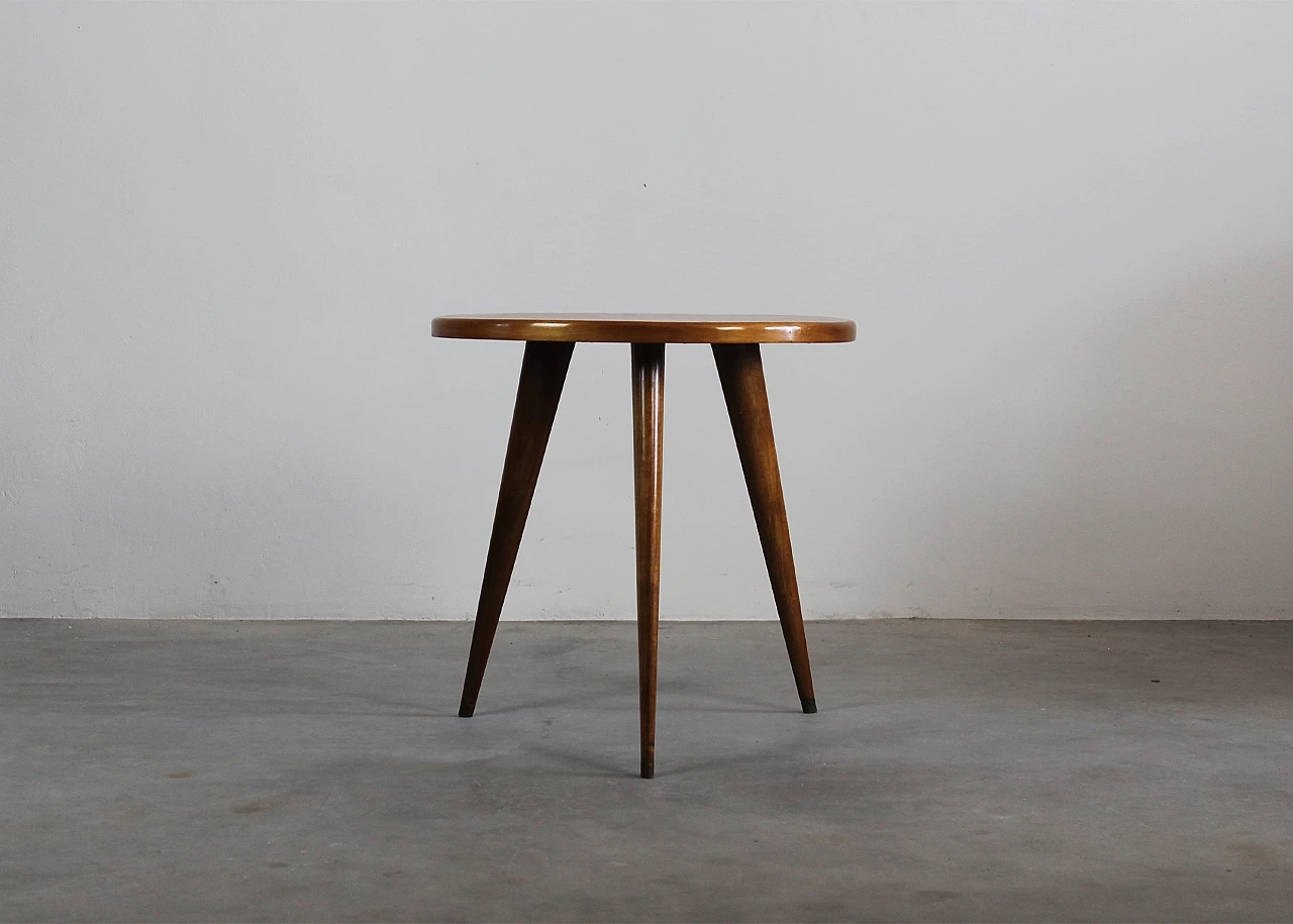 Round three-legged walnut coffee table with brass details by Gio Ponti, 1940s 1