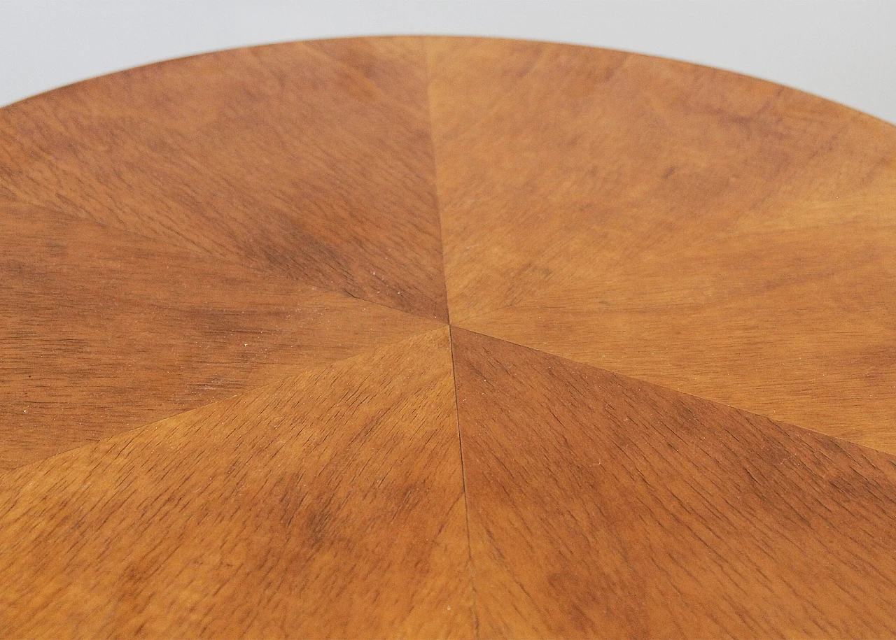 Round three-legged walnut coffee table with brass details by Gio Ponti, 1940s 3