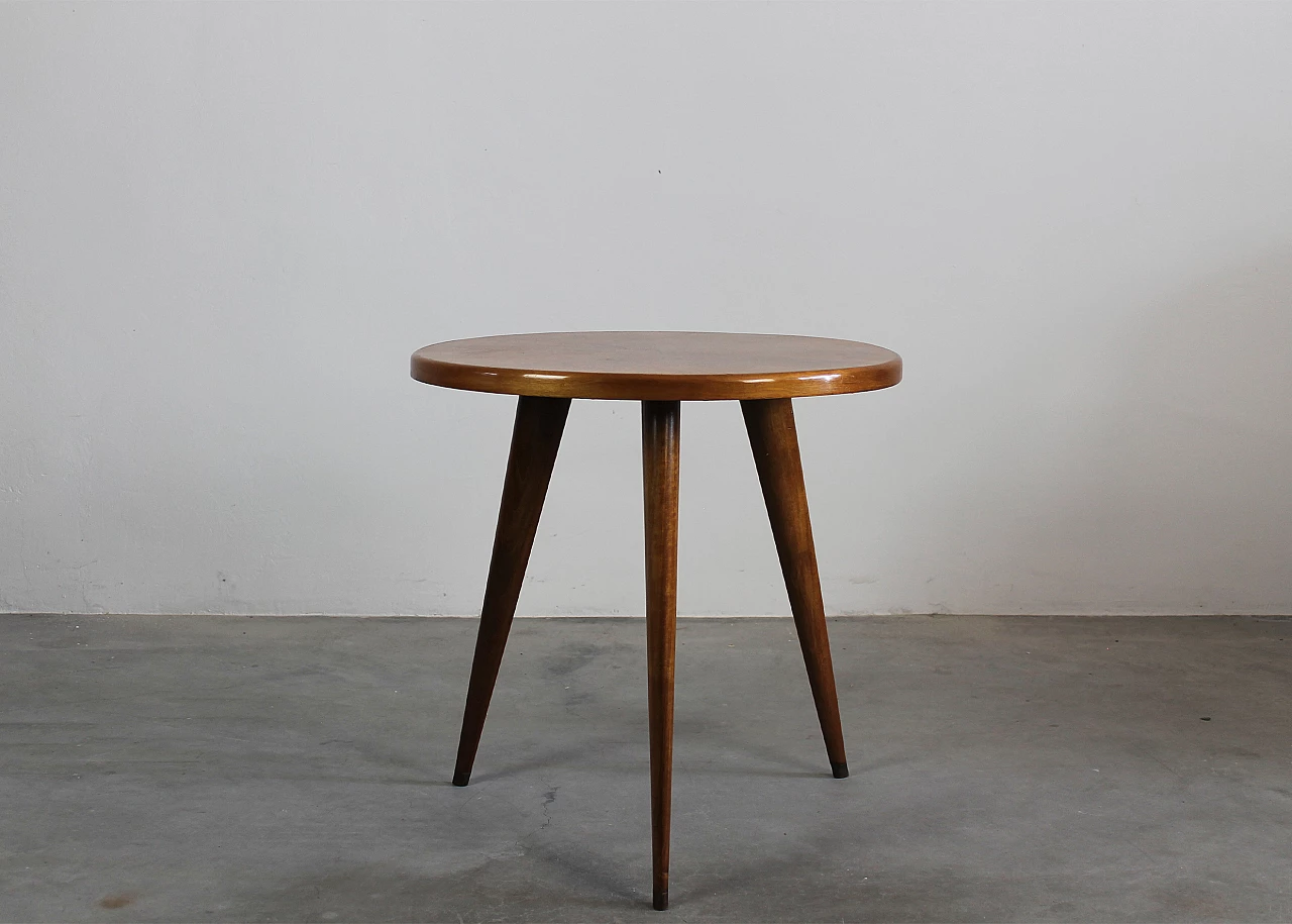 Round three-legged walnut coffee table with brass details by Gio Ponti, 1940s 5