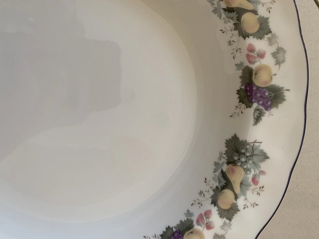 Royal Doulton porcelain plates set with floral decoration, 1990s 3