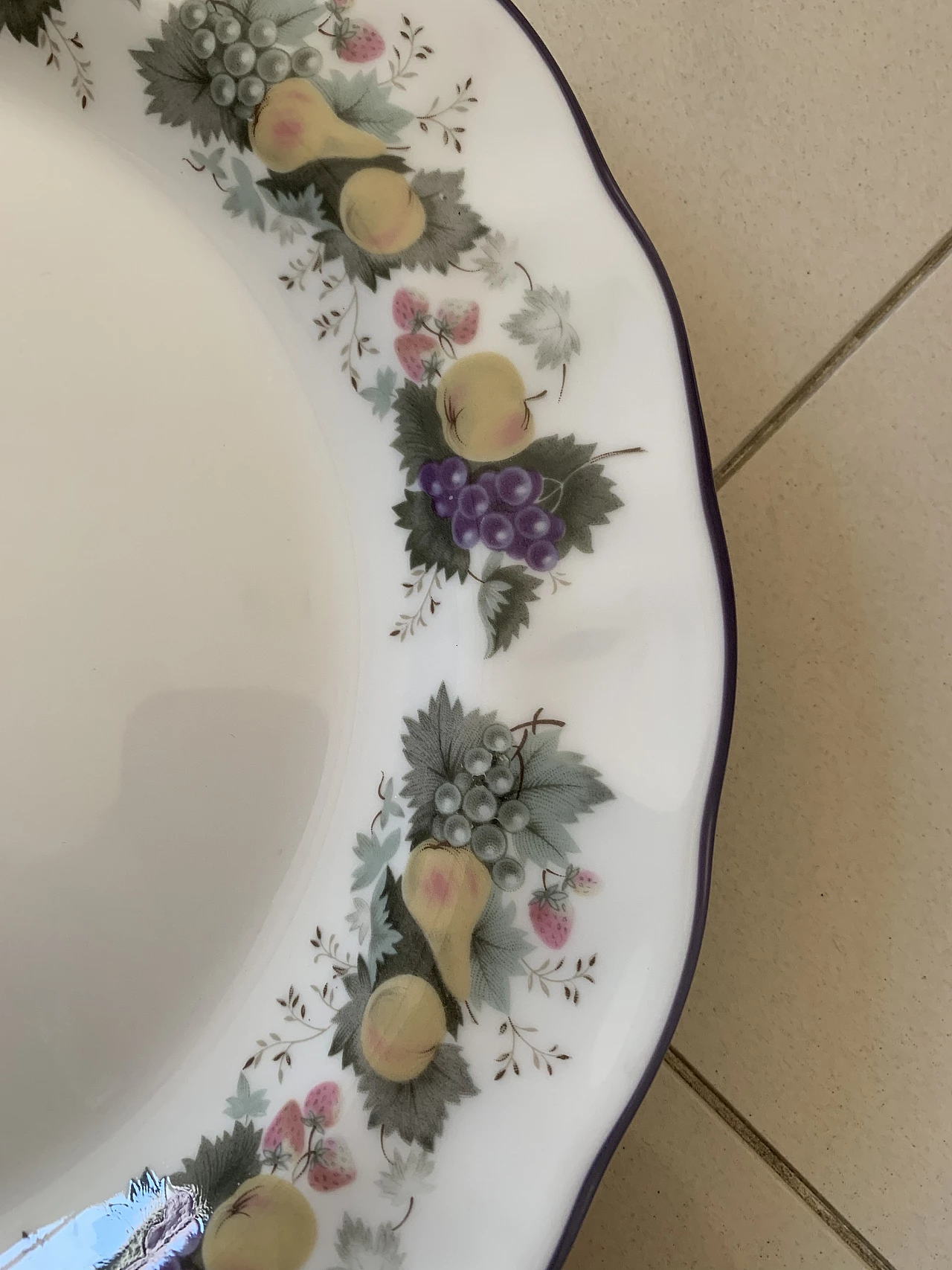 Royal Doulton porcelain plates set with floral decoration, 1990s 16