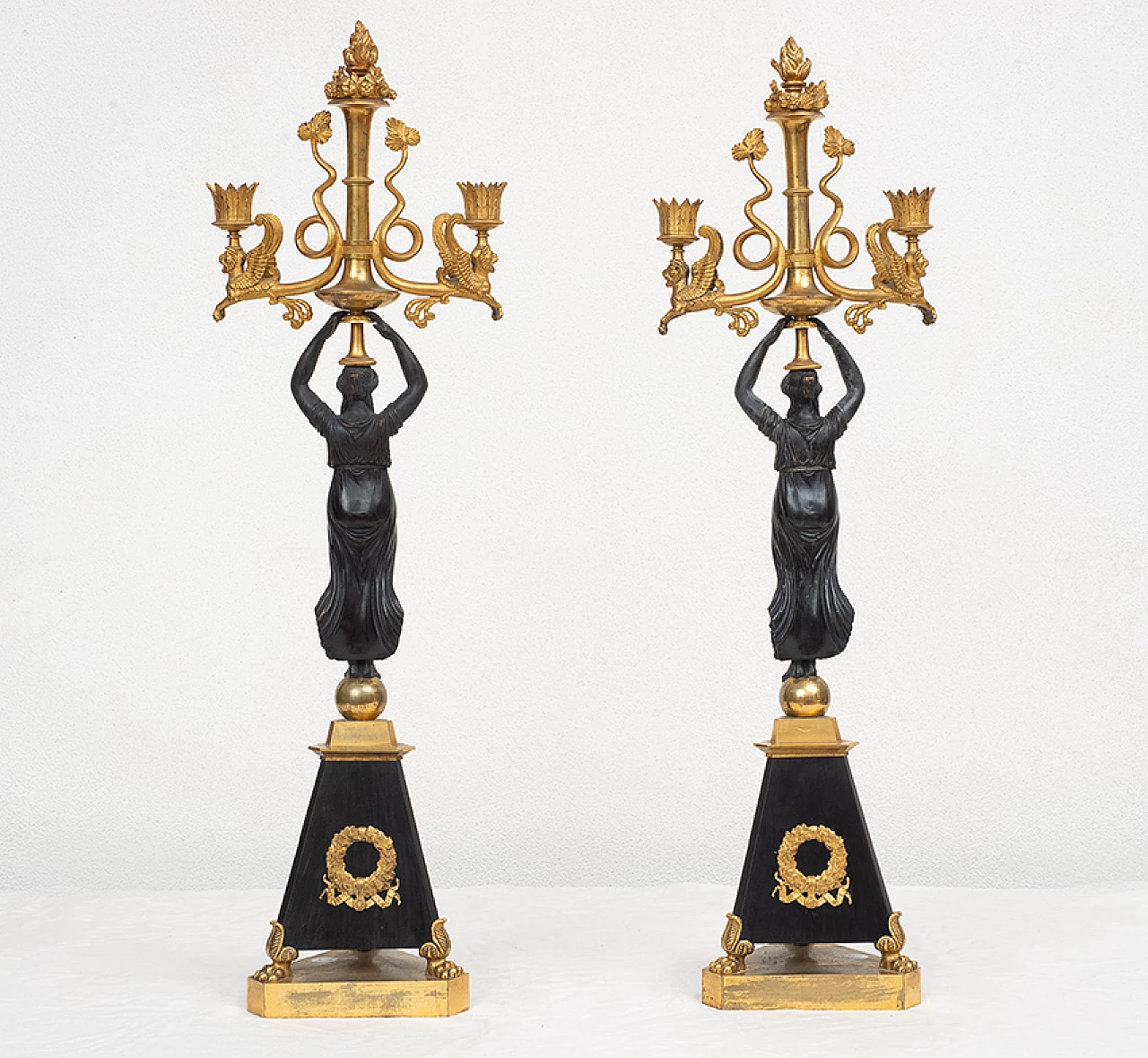 Pair of burnished bronze Direttorio candelabra with figure of a woman, early 19th century 6