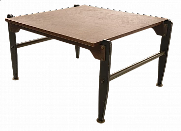 Tavolino in legno impiallacciato noce e metallo, anni '60
