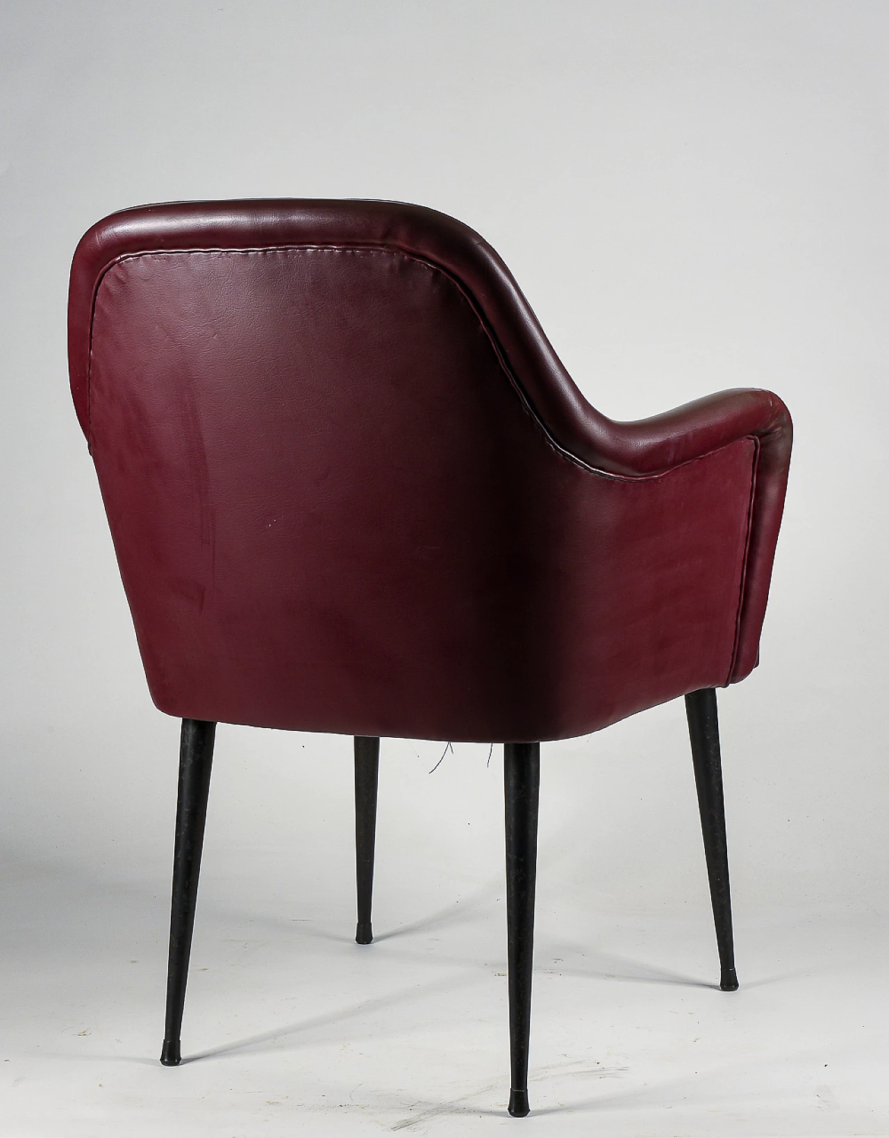 Burgundy leather armchair, 1970s 4
