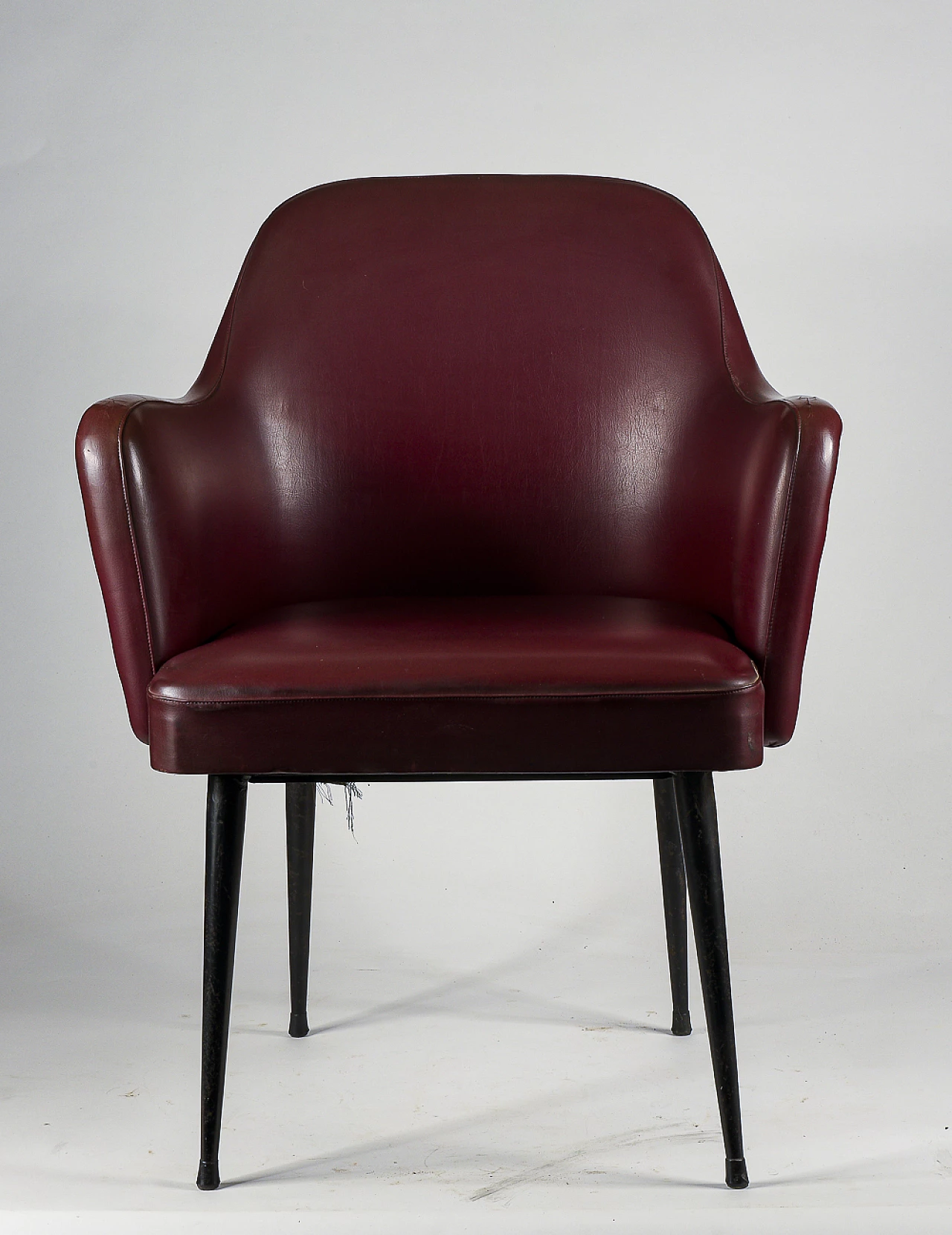 Burgundy leather armchair, 1970s 7
