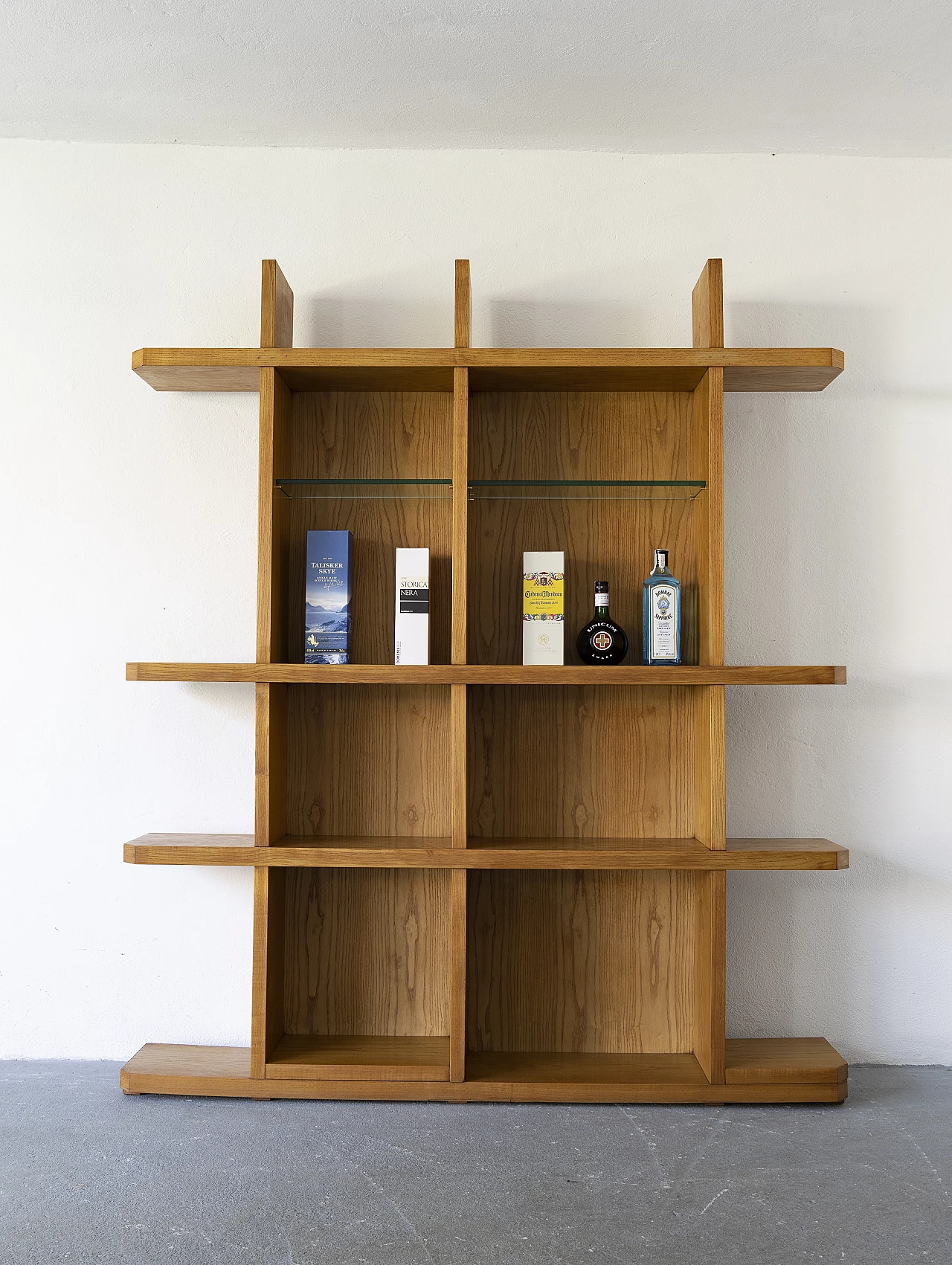 Ash bar cabinet with glass shelves with pair of stools, 1960s 18