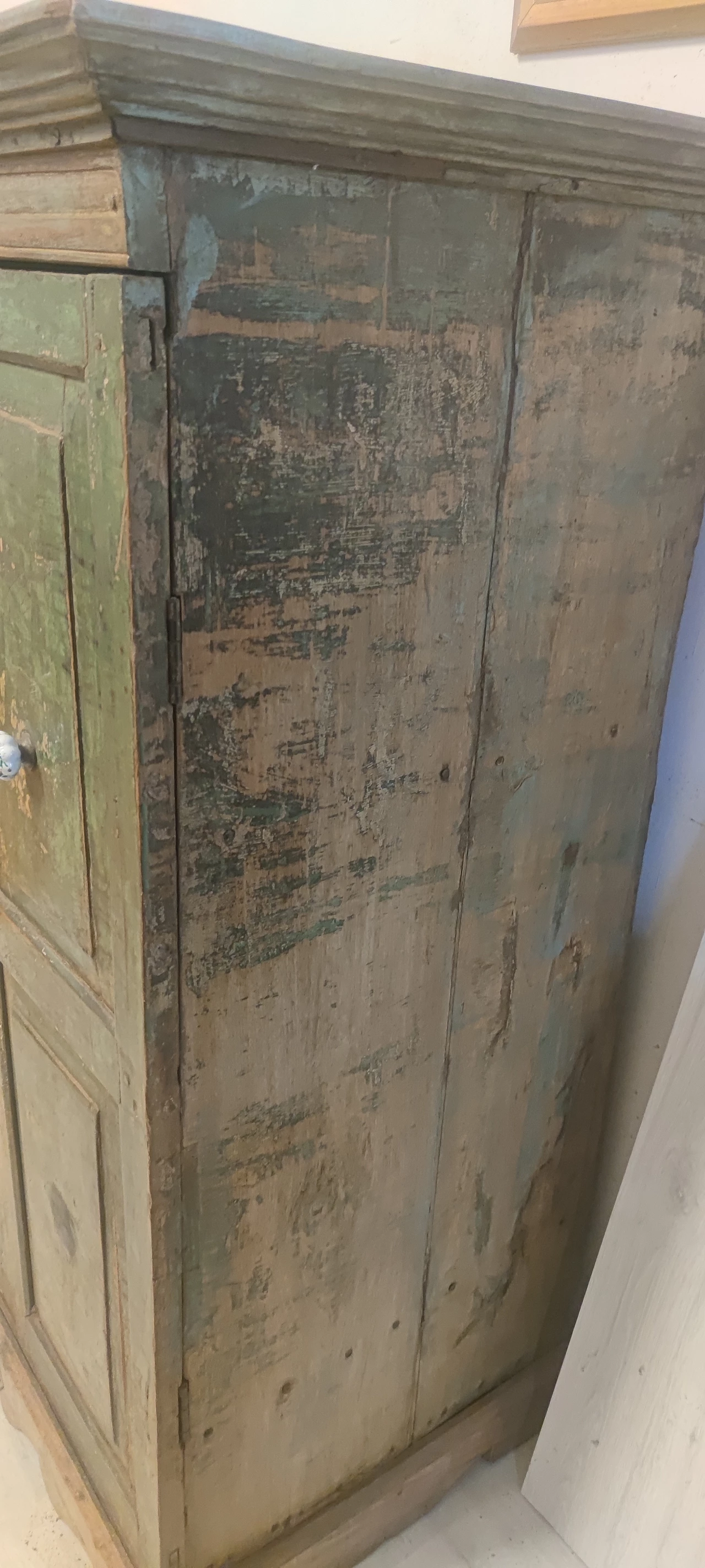 Armadio indiano in teak dipinto di verde, metà '800 2