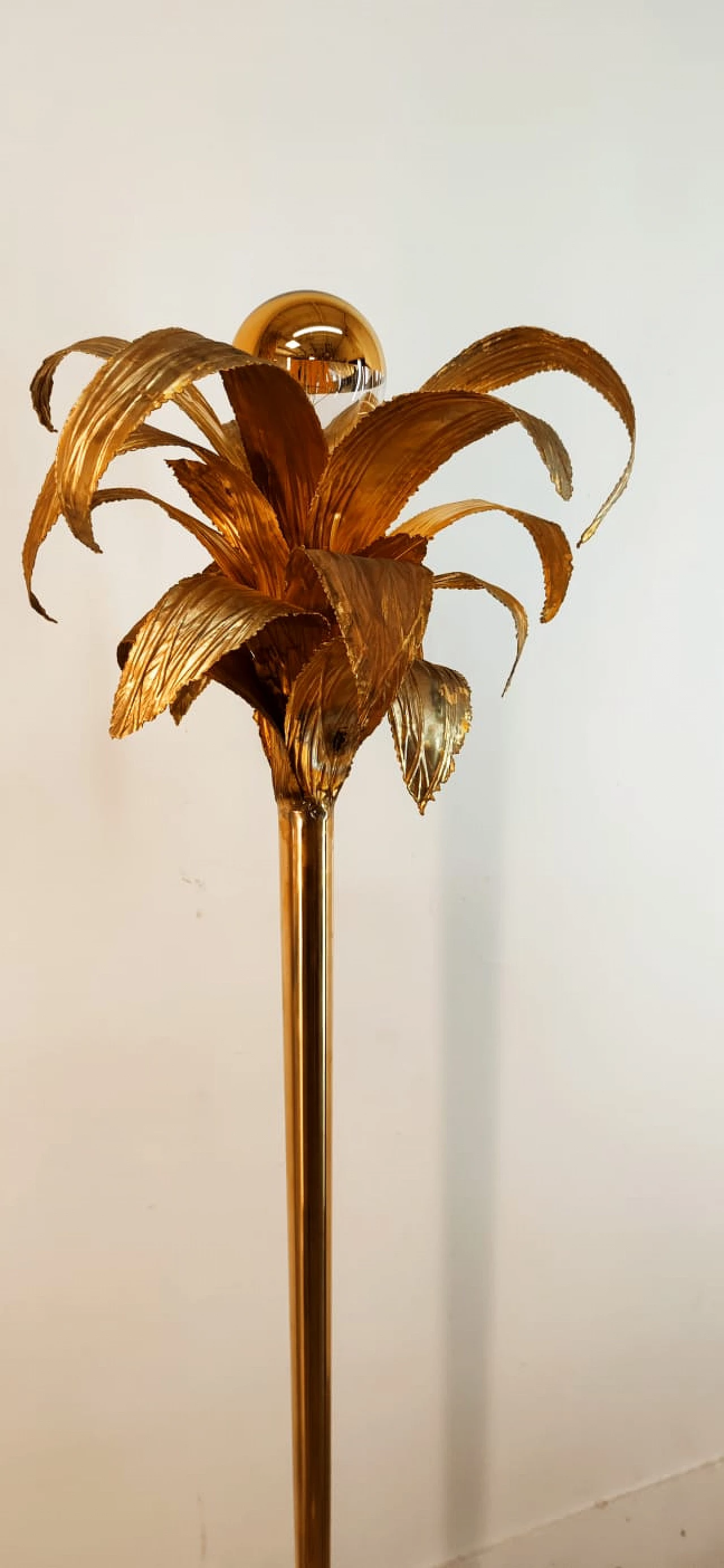 Lampada da terra in ottone a forma di palma con cobra, anni '70 1