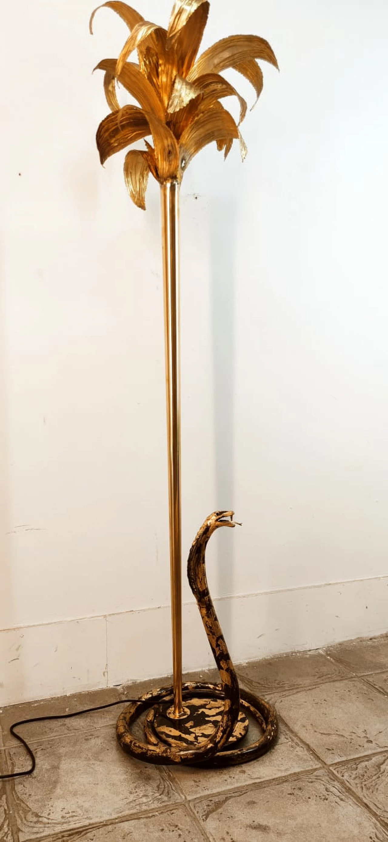 Brass palm tree-shaped floor lamp with cobra, 1970s 23