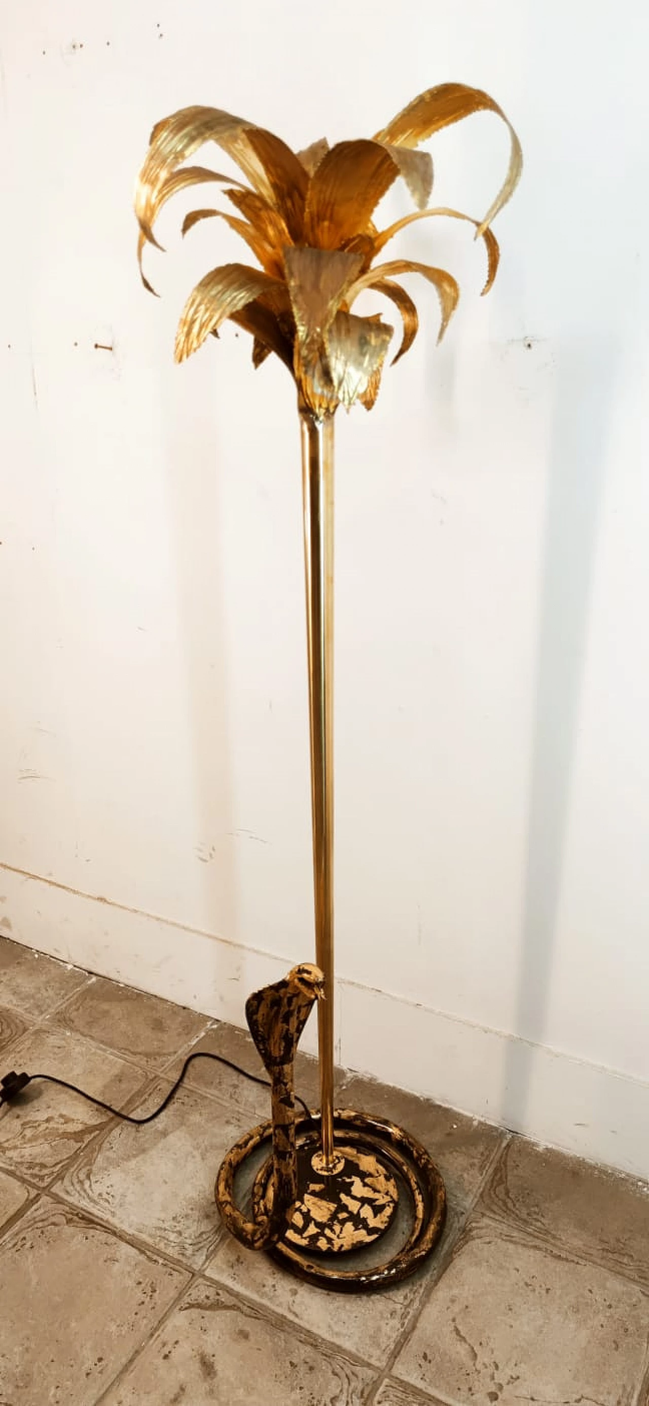 Brass palm tree-shaped floor lamp with cobra, 1970s 25