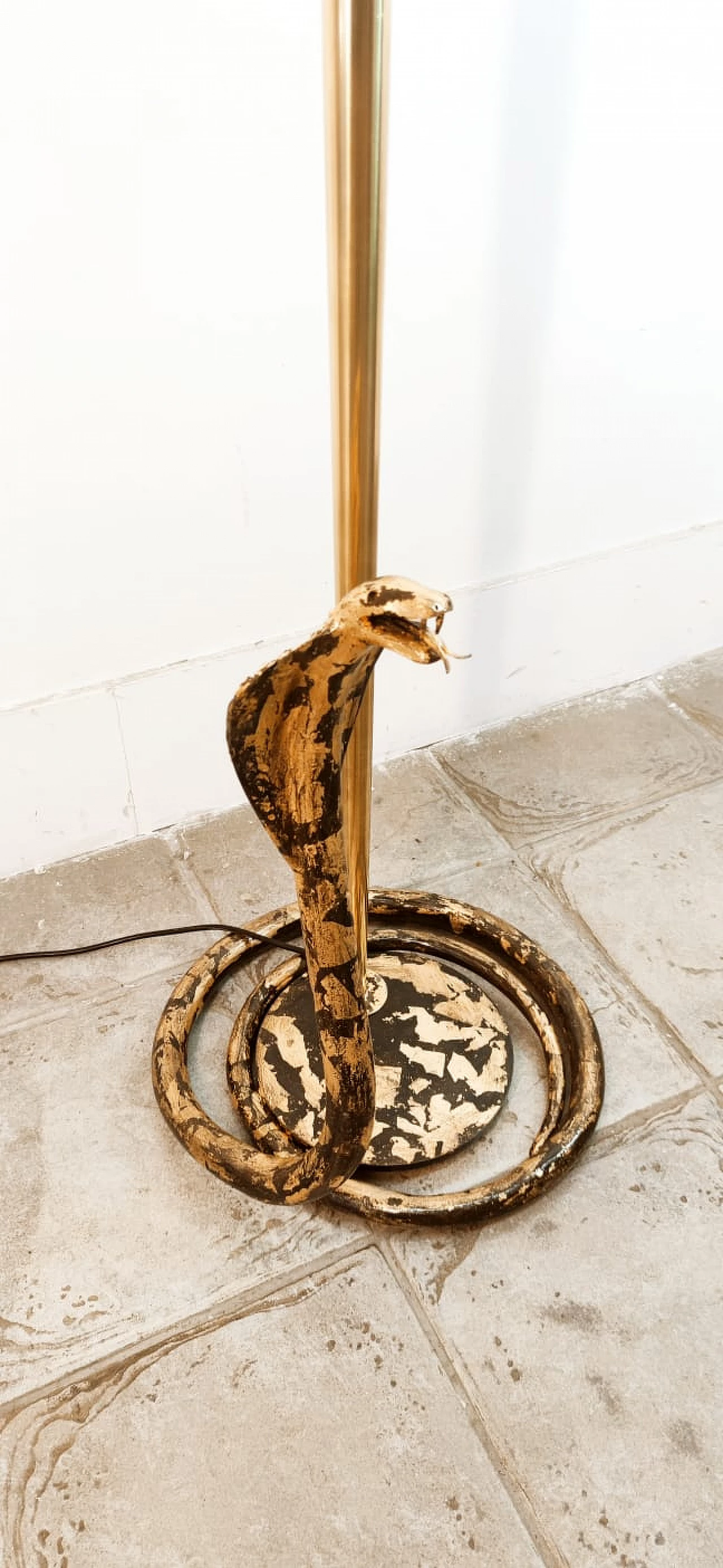 Lampada da terra in ottone a forma di palma con cobra, anni '70 27