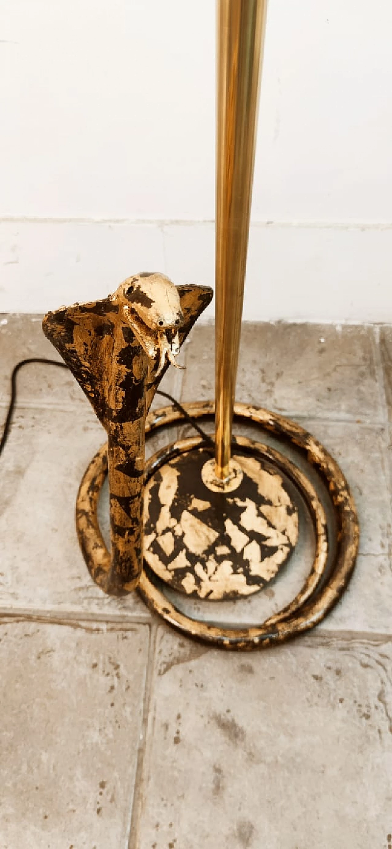 Brass palm tree-shaped floor lamp with cobra, 1970s 28
