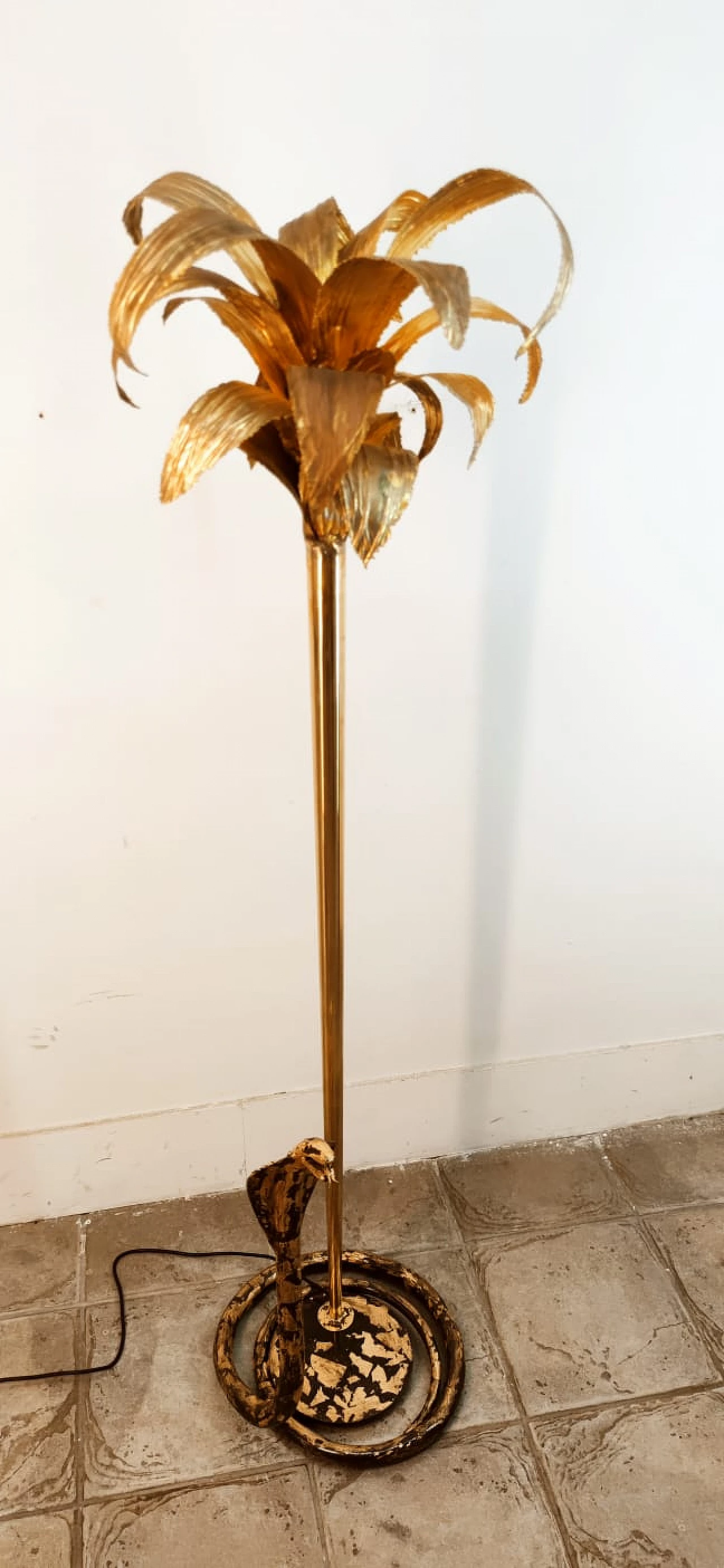 Brass palm tree-shaped floor lamp with cobra, 1970s 30