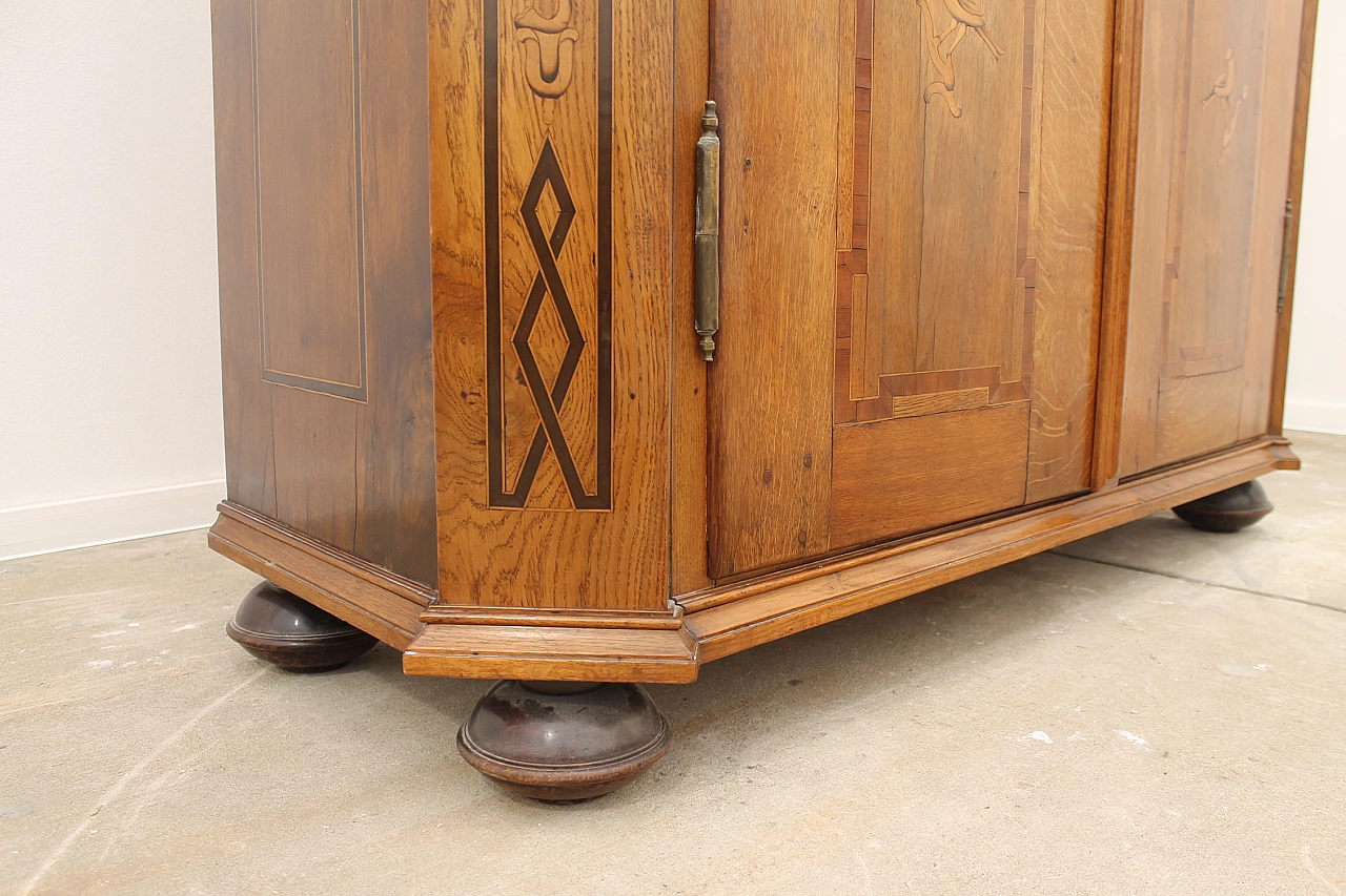 Armadio Barocco in quercia massiccio con intarsi in noce, fine '700 10