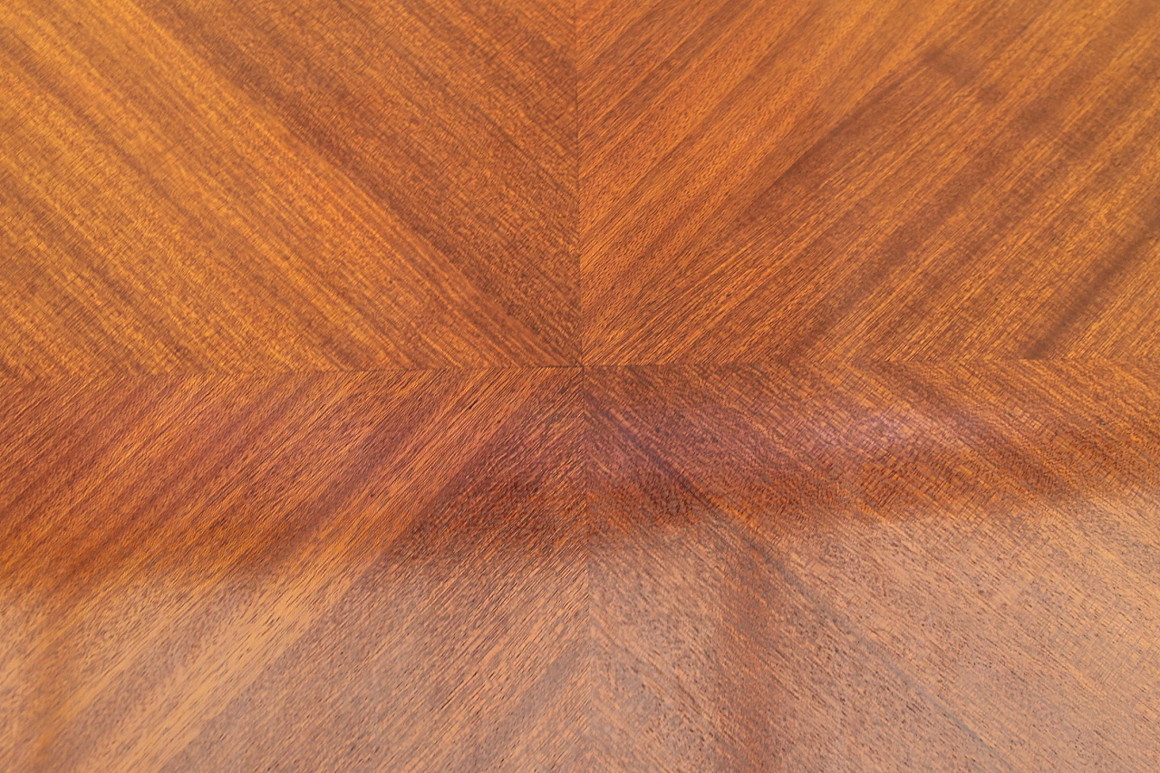 Tavolino Secessione Viennese impiallacciato in mogano, anni '10 14