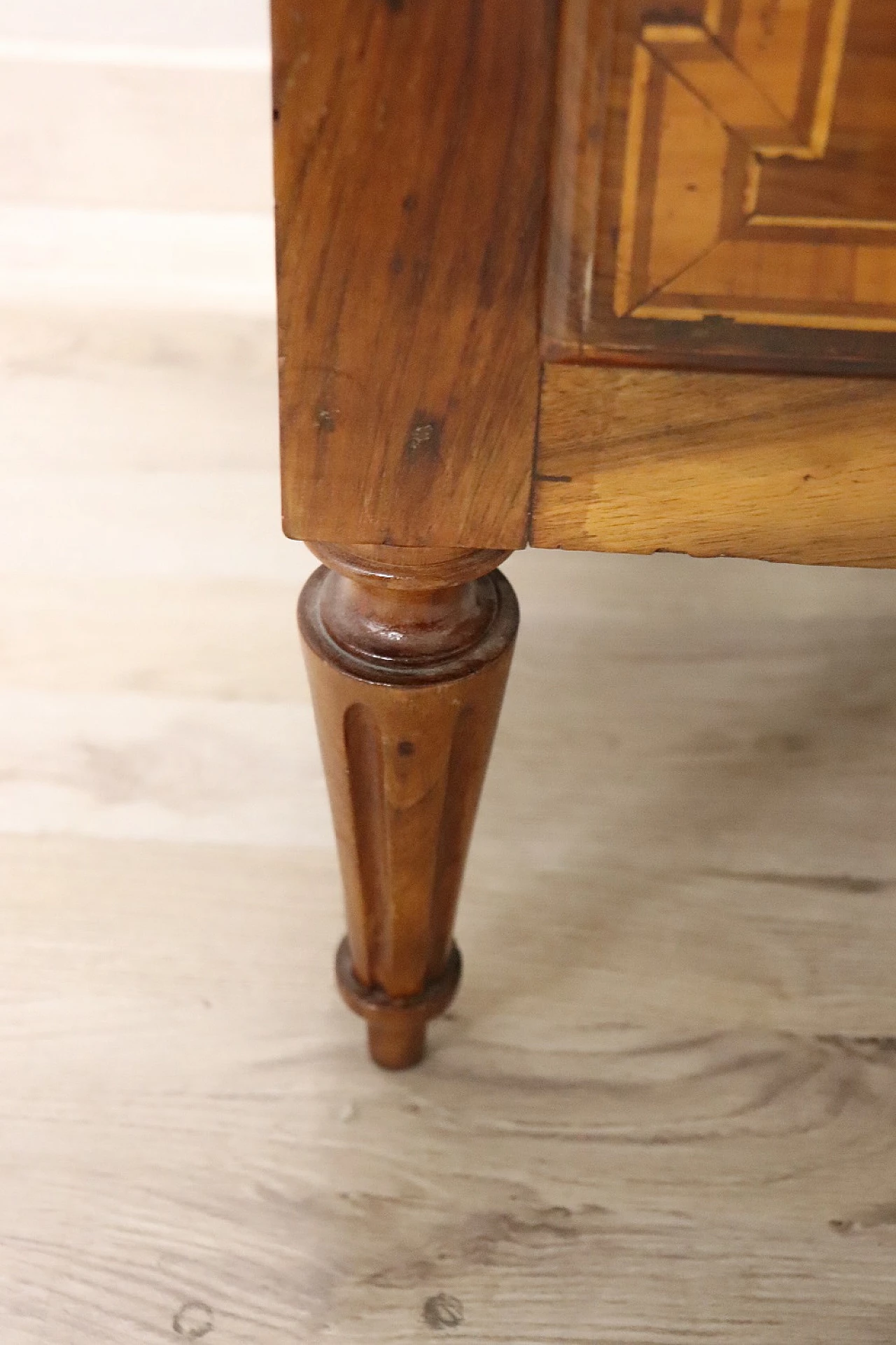 Louis XVI inlaid solid walnut chest of drawers, early 19th century 9