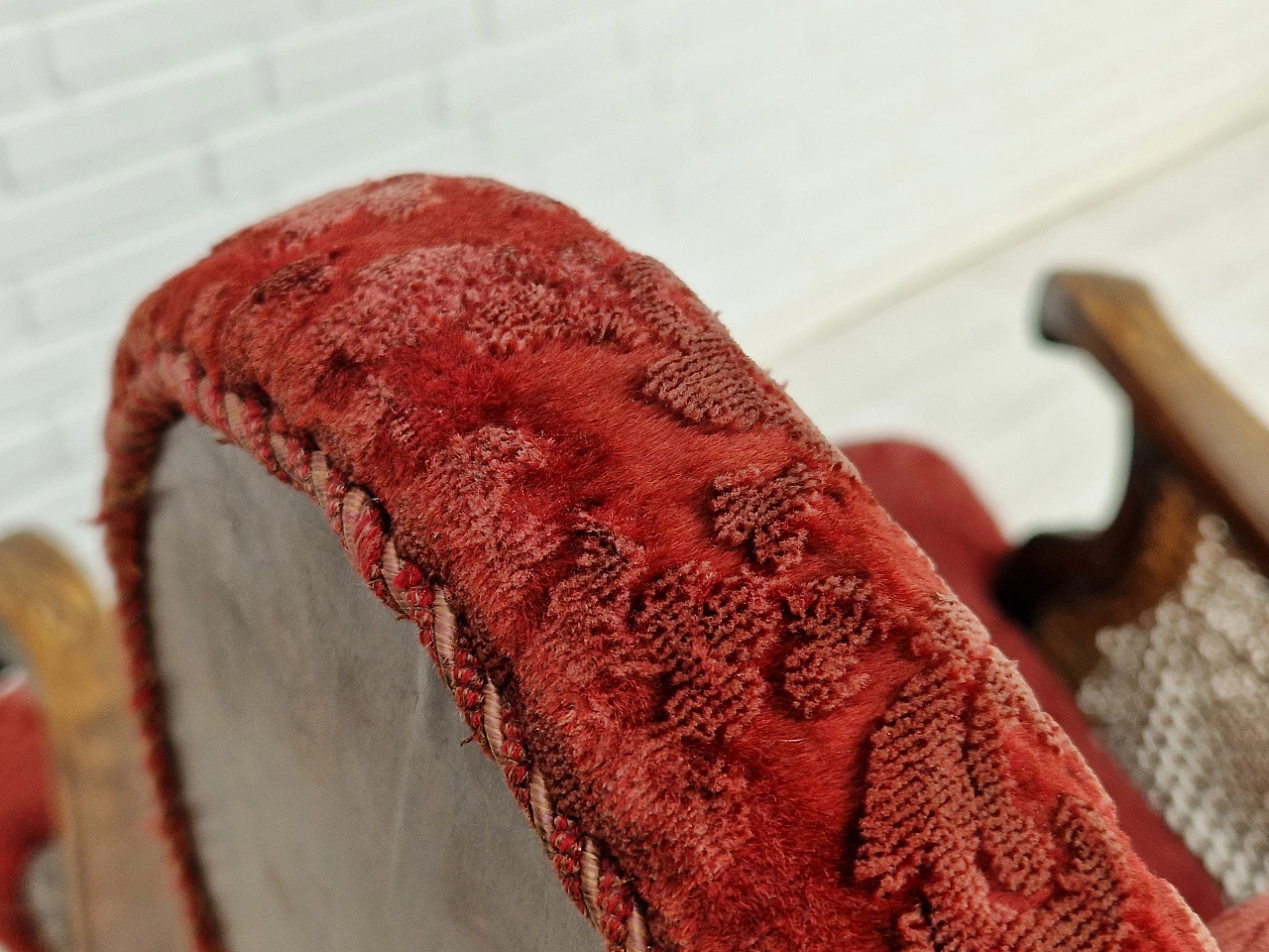 Poltrona danese in frassino e velluto rosso, anni '30 19