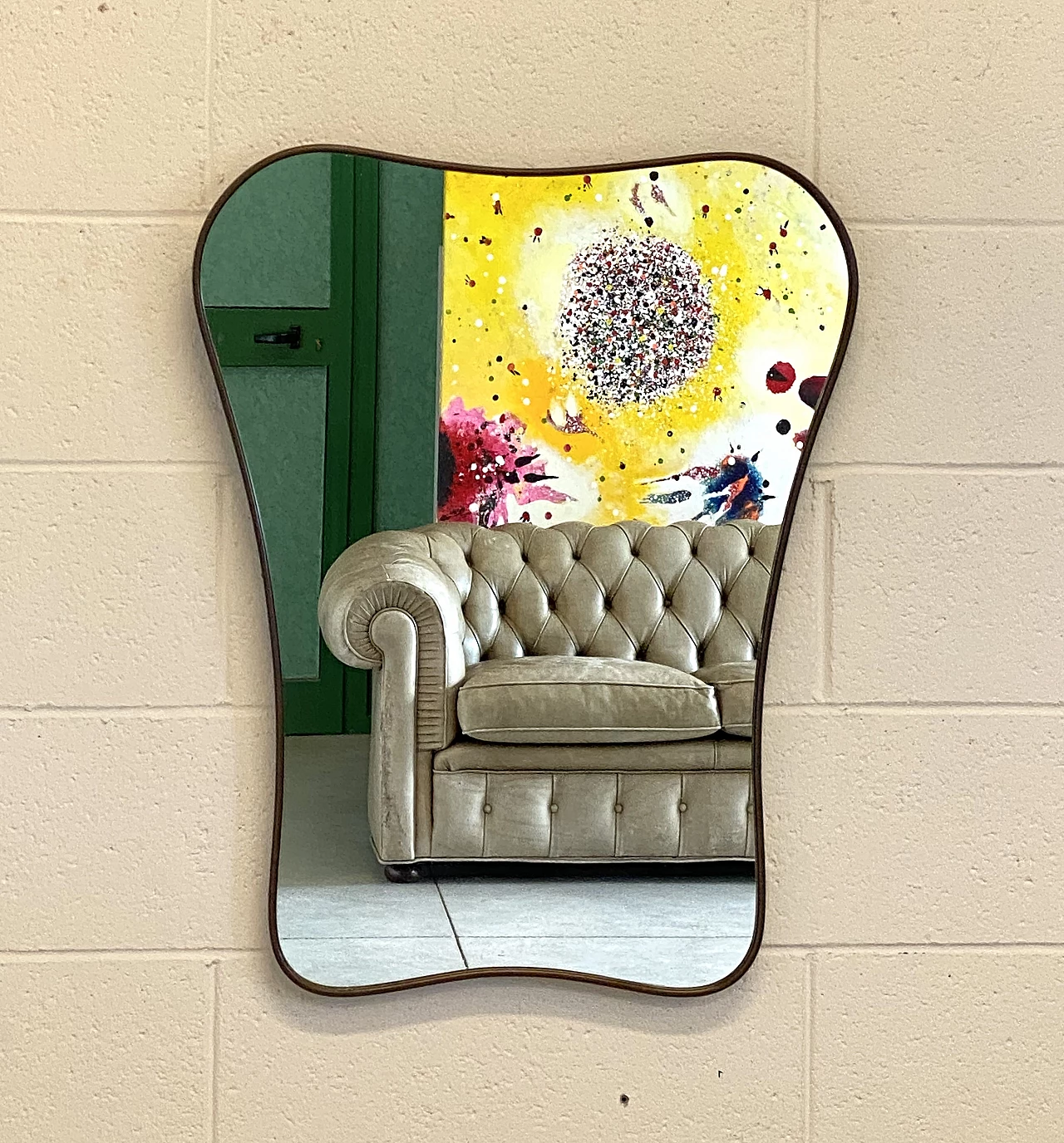 Specchio con cornice in ottone sagomato, anni '50 3