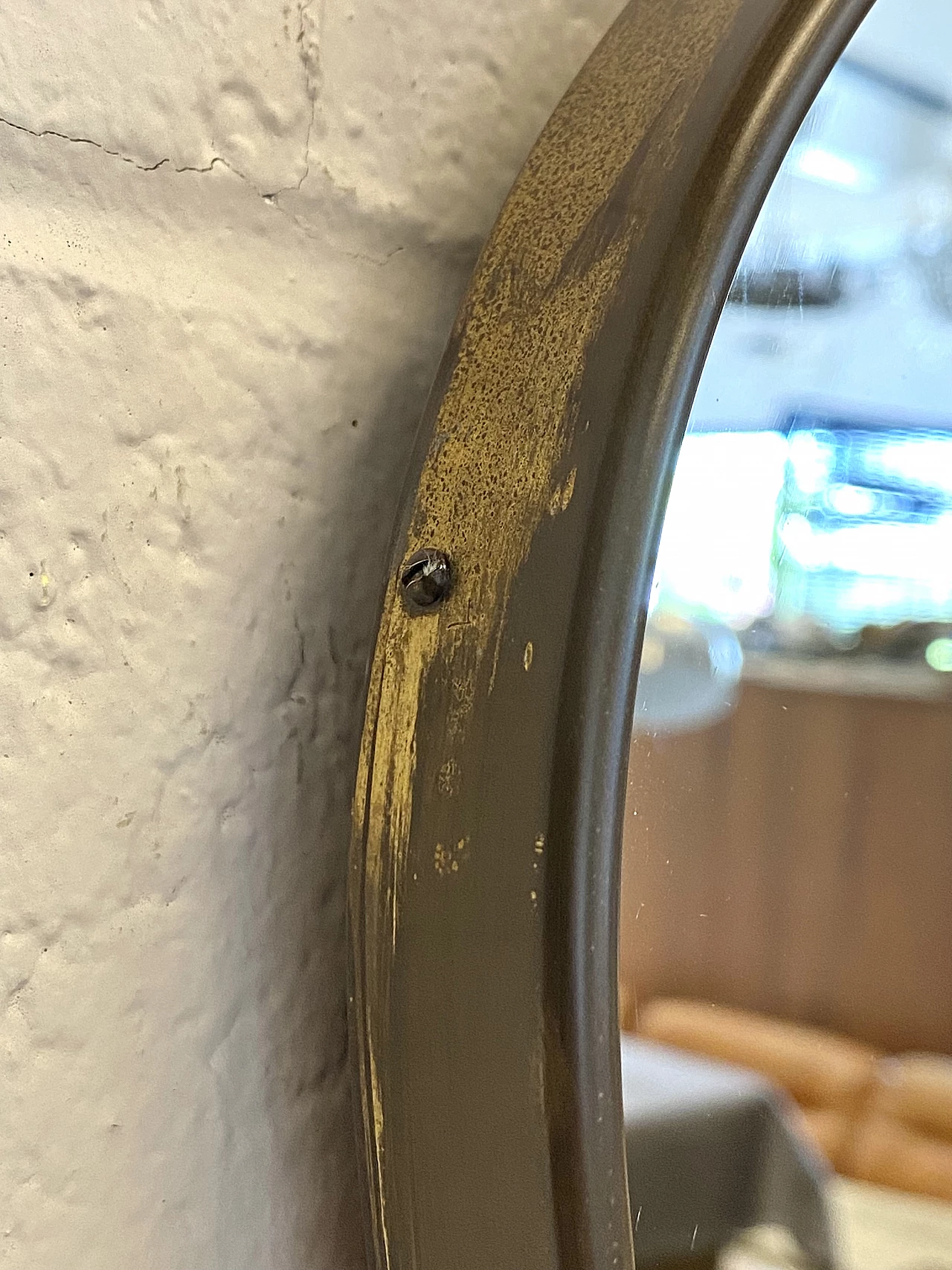 Specchio con cornice in ottone sagomato, anni '50 4