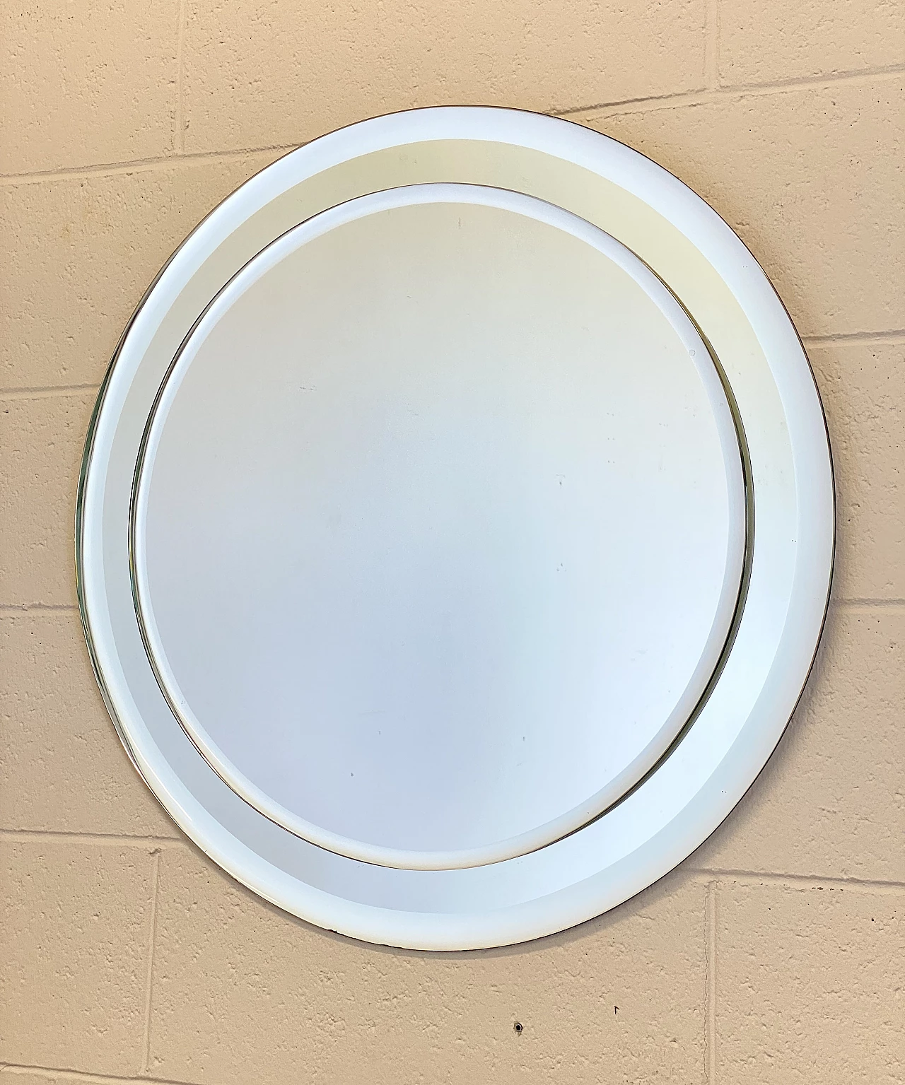 Round wall mirror, 1970s 2