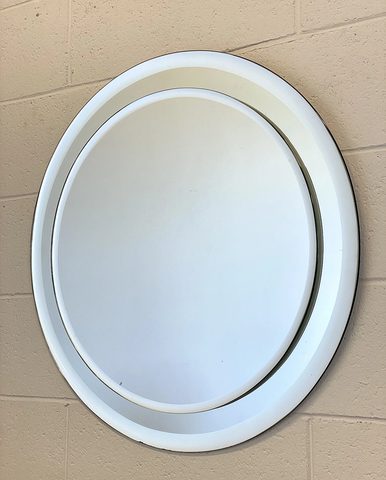 Round wall mirror, 1970s 5