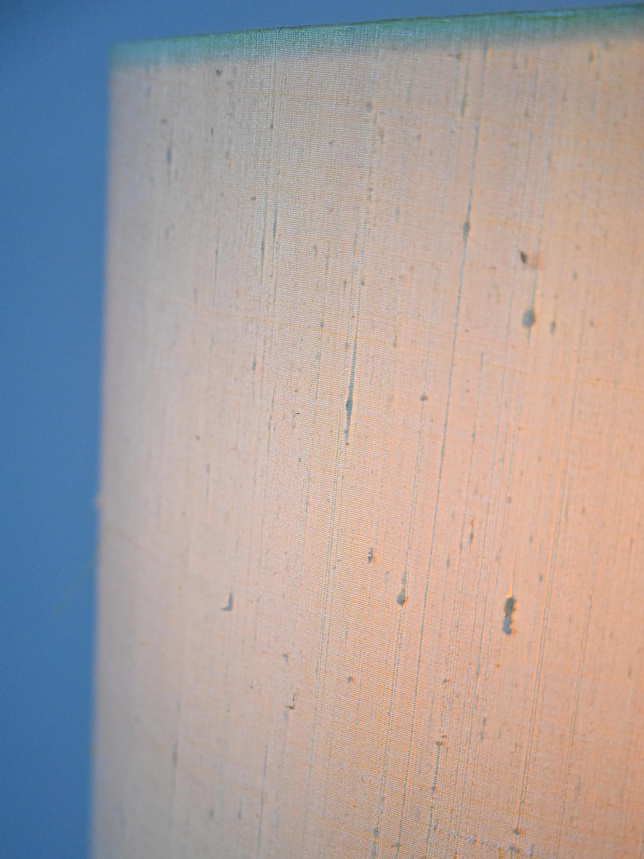 Lampada da terra scandinava con struttura in metallo dorato e paralume in tessuto, anni '60 10