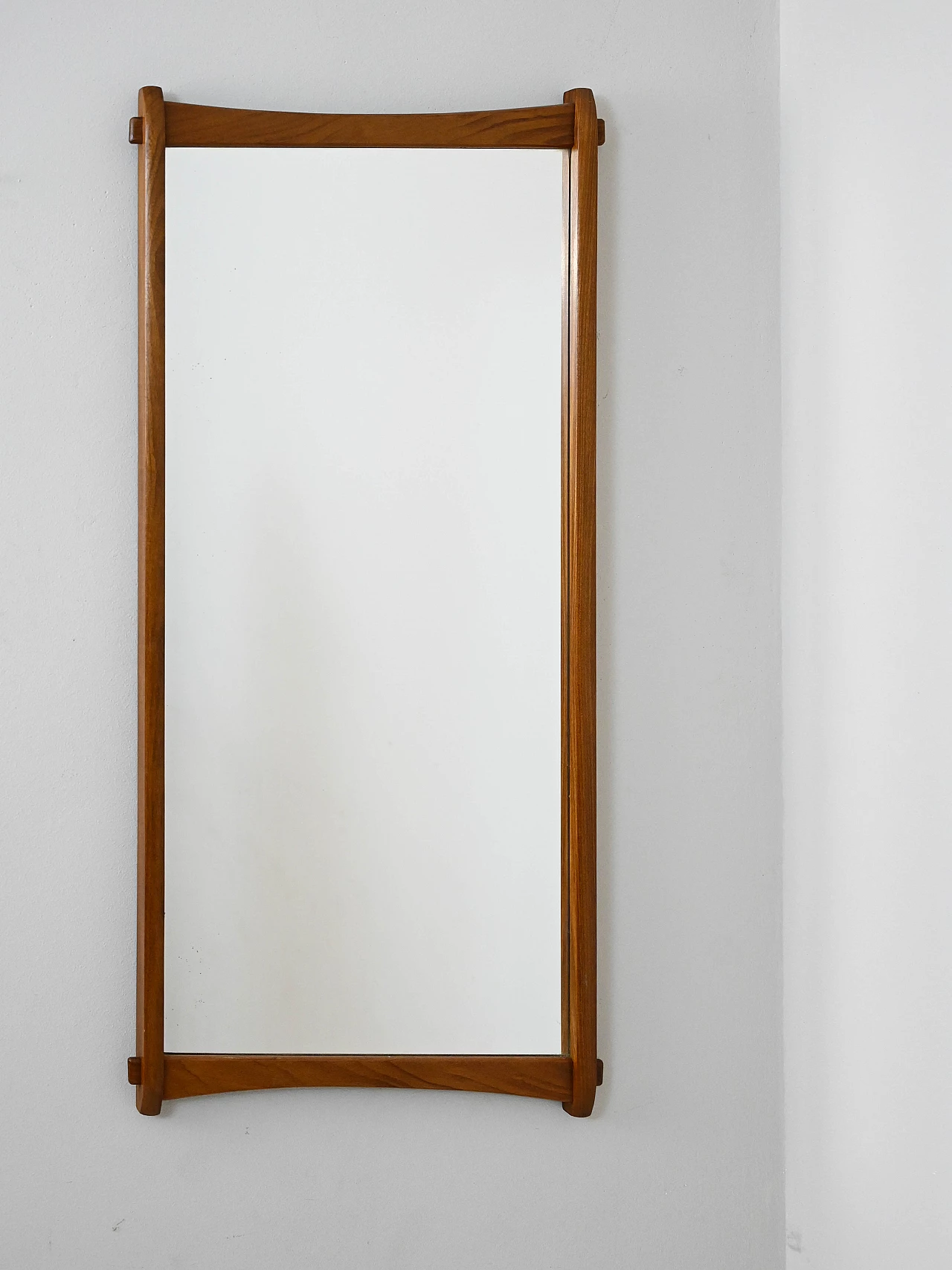 Specchio da parete svedese rettangolare in teak, anni '60 2