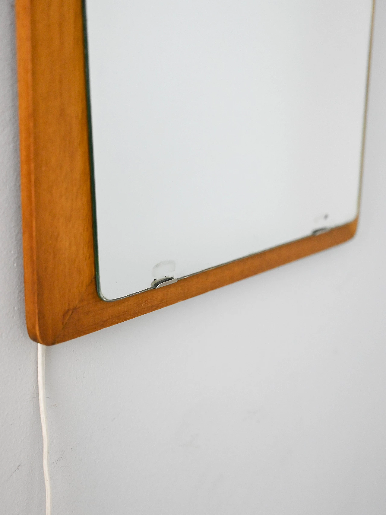 Specchio da parete scandinavo in teak con luce, anni '60 6