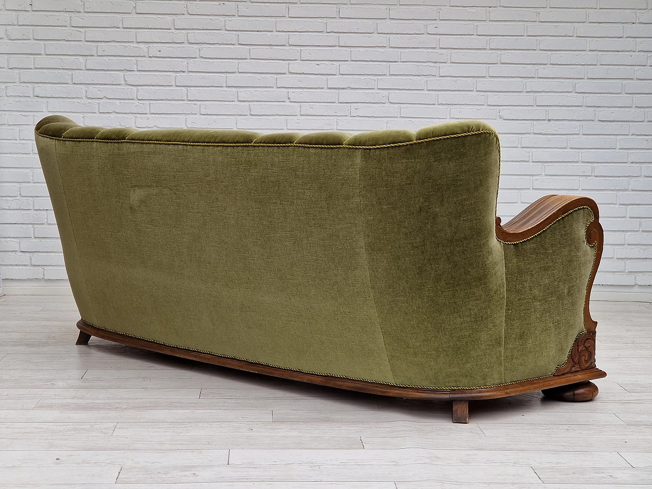 Danish Art Deco three-seater sofa in green velvet, 1930s 12