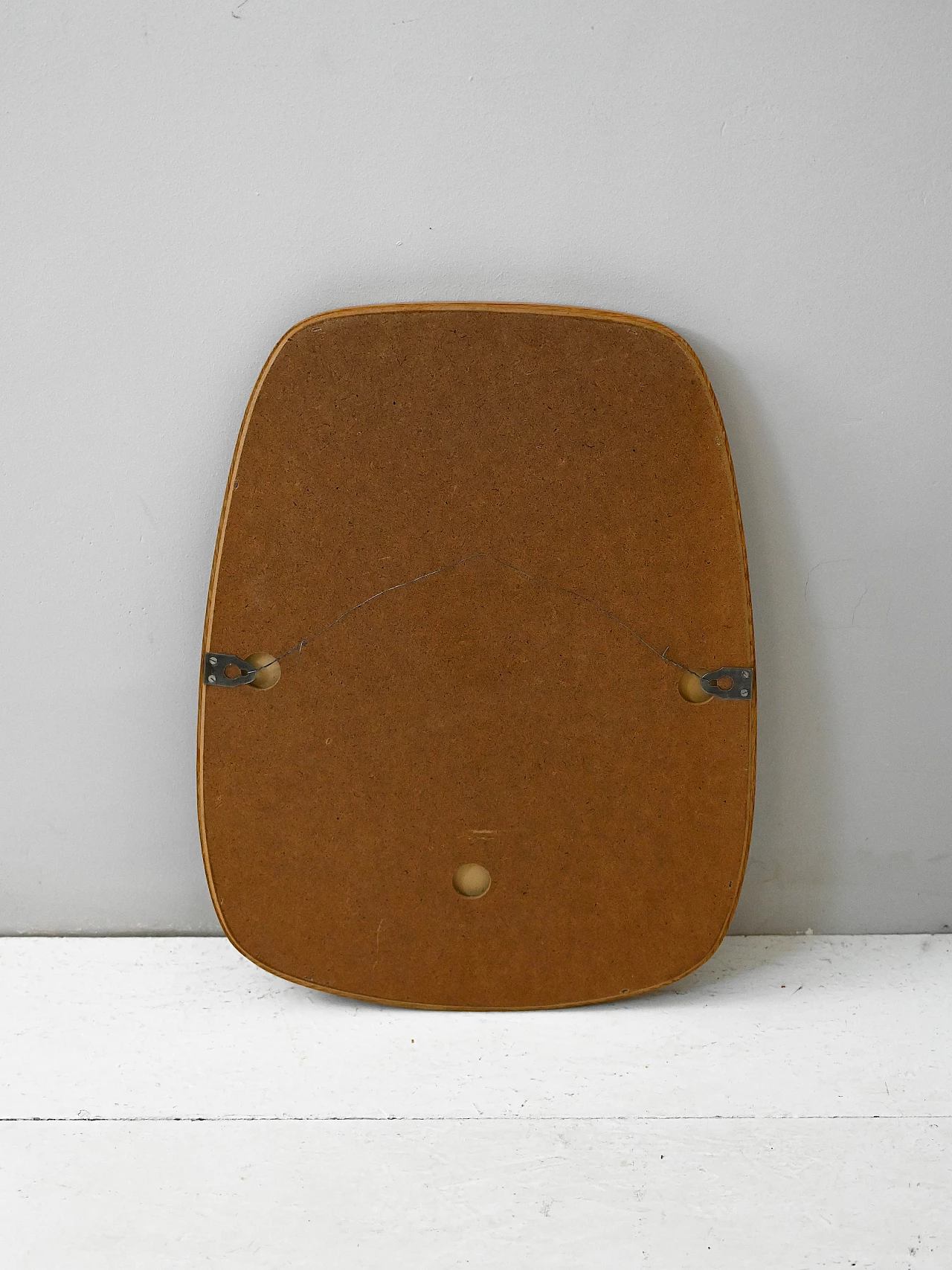Specchio da parete scandinavo in rovere, anni '60 7
