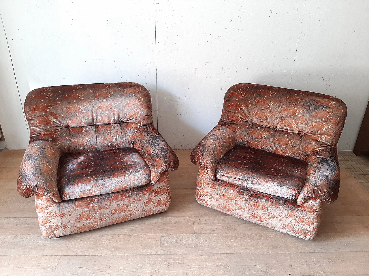 Pair of armchairs by Mimo J. Padova, 1970s 4