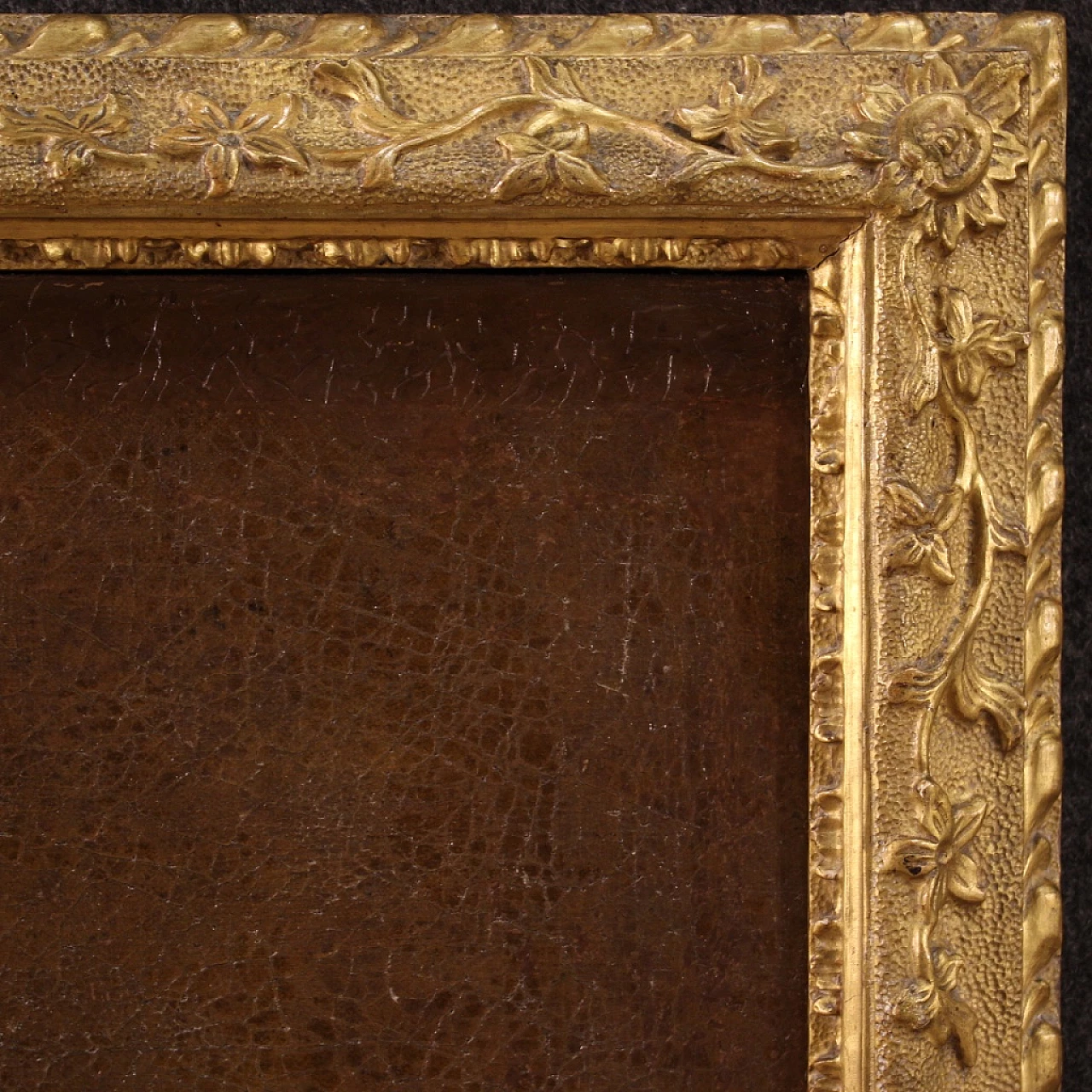 Madonna con Bambino, dipinto a olio su tela, prima metà del '700 13