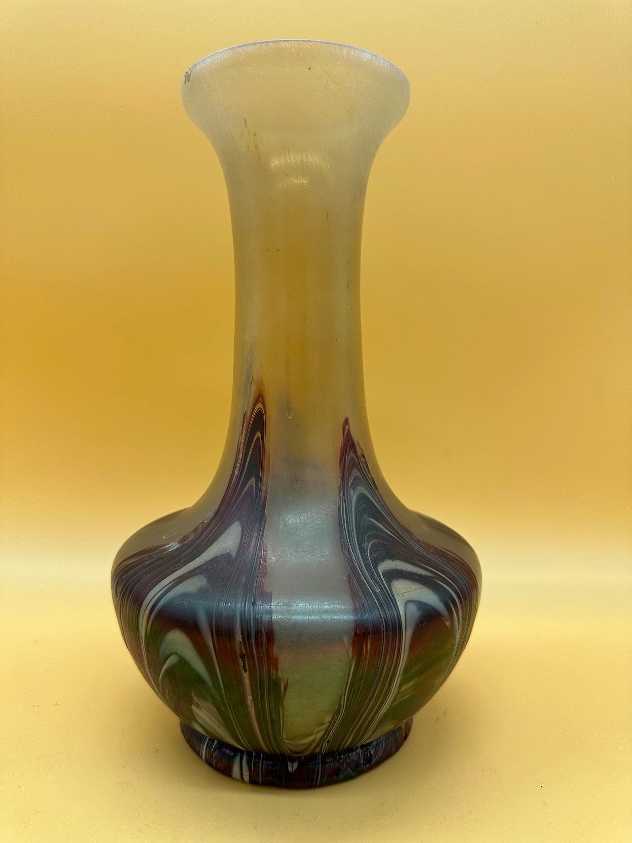 Vaso in vetro iridescente con colature, inizio '900 2