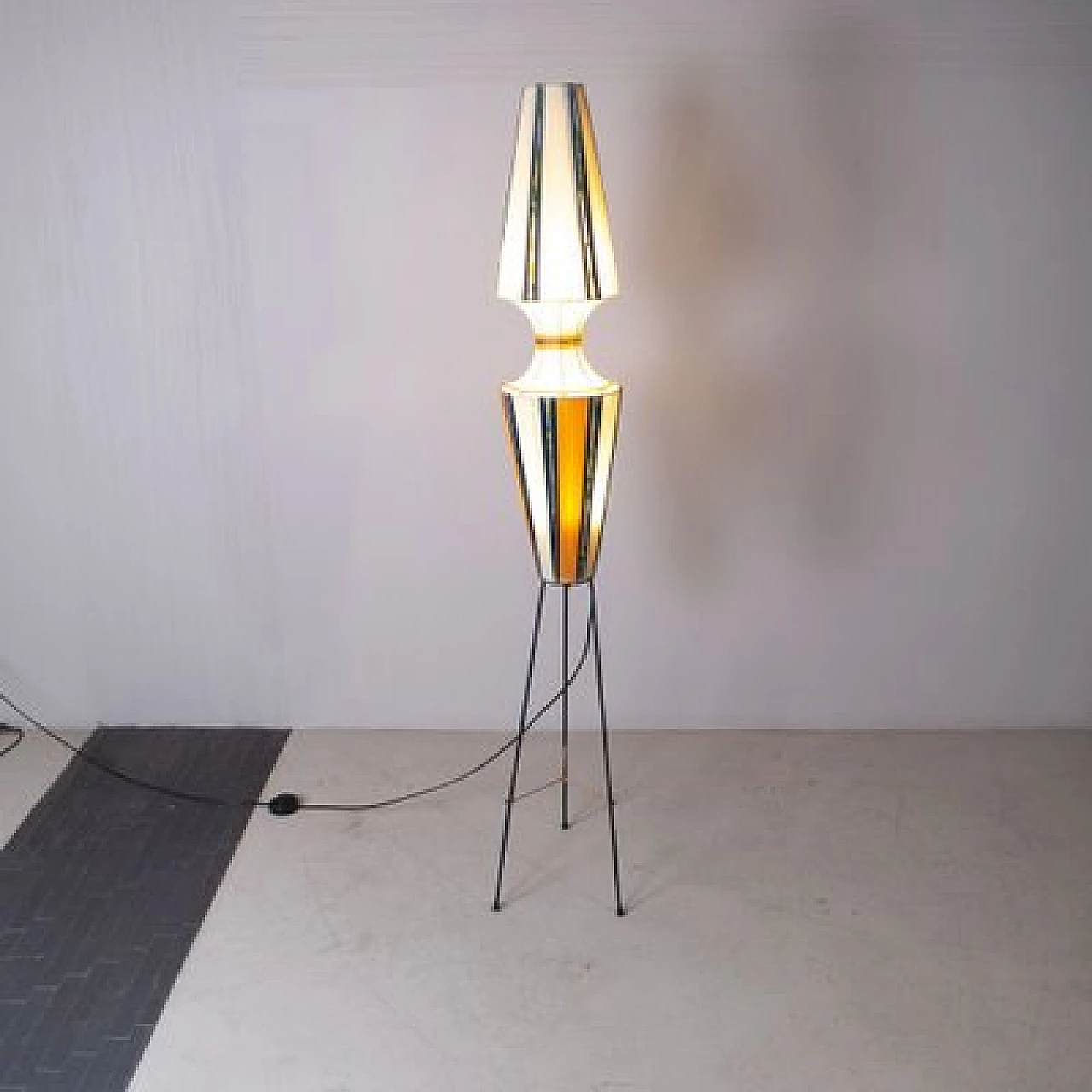 Floor lamp made of black lacquered metal, plastic and fabric, 1950s 3
