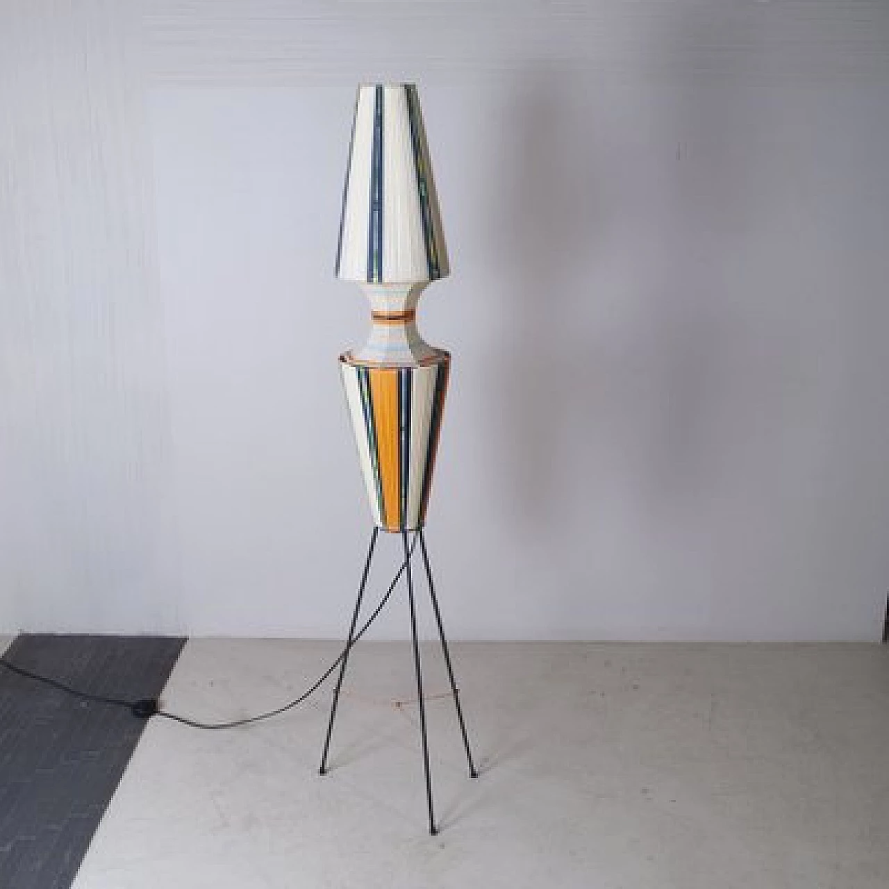 Floor lamp made of black lacquered metal, plastic and fabric, 1950s 5