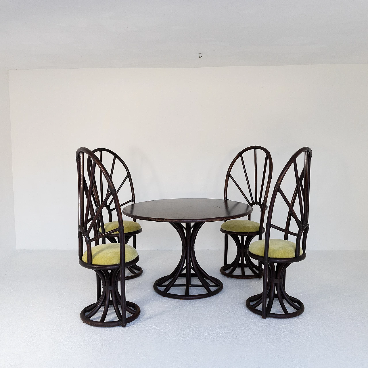 4 Chairs with round bamboo and beech table, 1970s 1