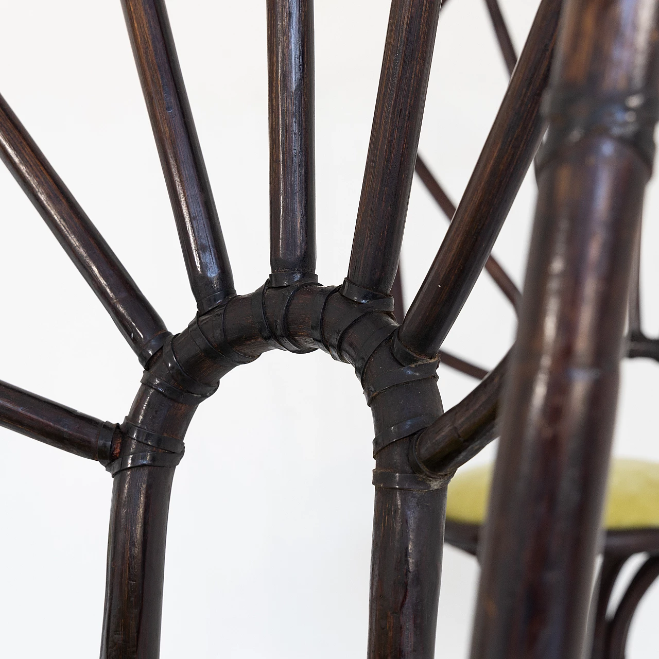 4 Chairs with round bamboo and beech table, 1970s 10