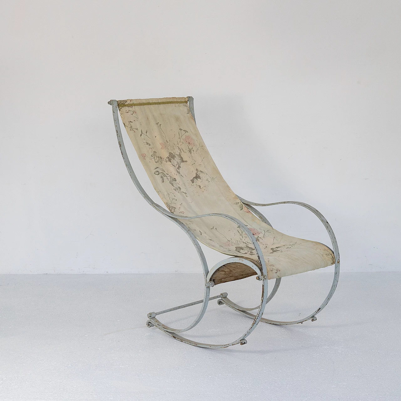 Sedia a dondolo in ferro bianco, primi '900 17