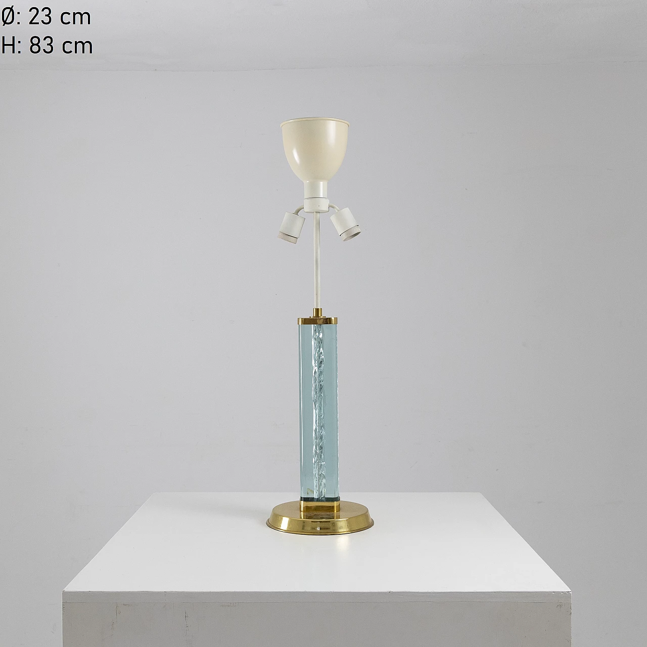 Lampada da tavolo in ottone e vetro azzurro, anni '50 2