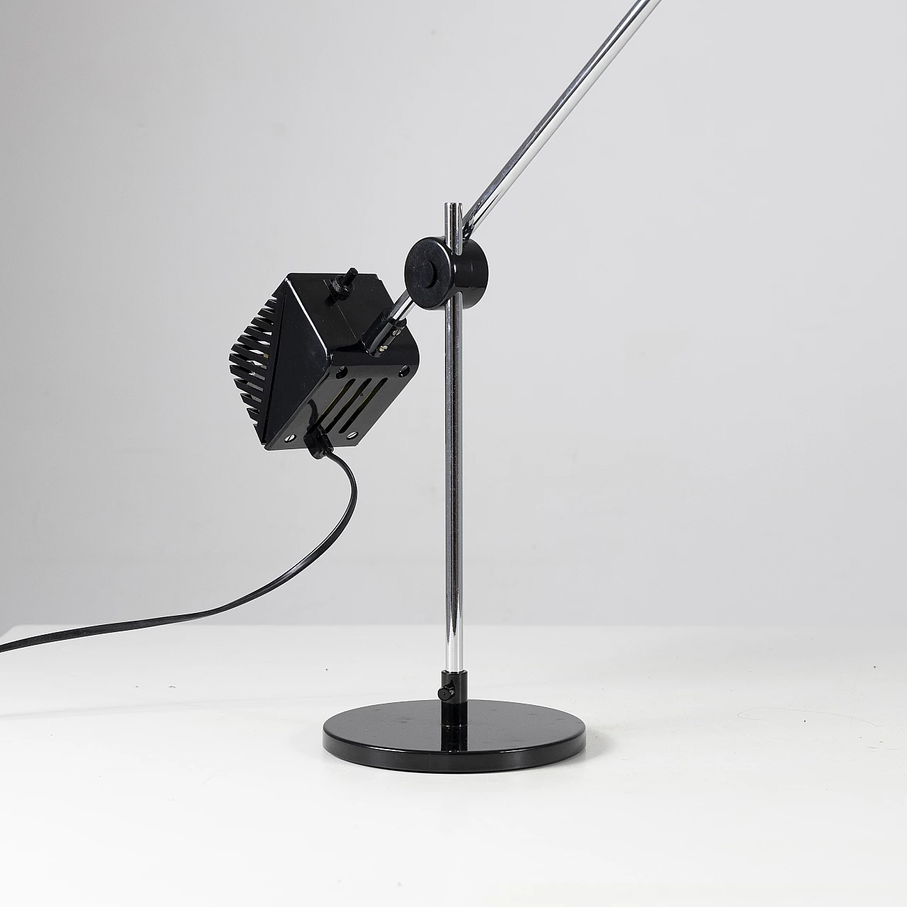 Table lamp Maniglia by De Pas, D'Urbino, Lomazzi for Stilnovo, 1970s 4