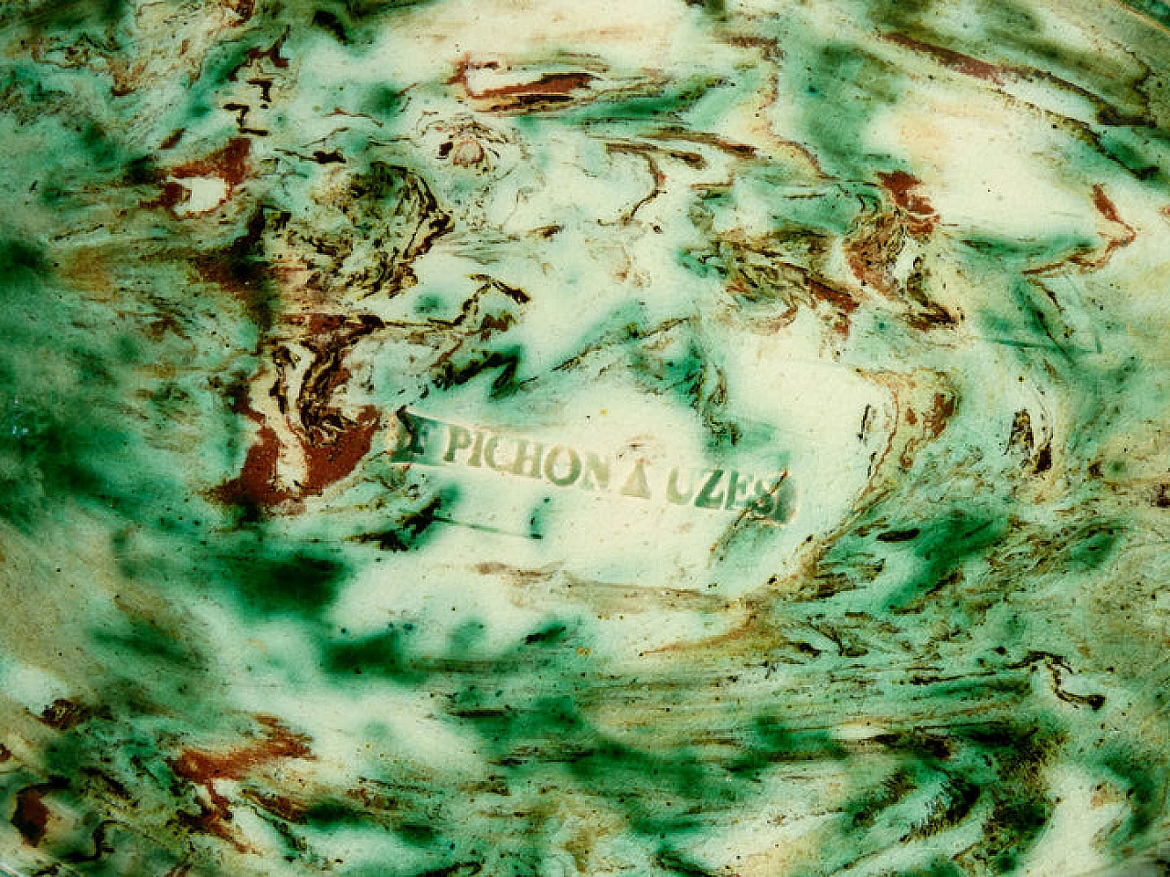 Vassoio in maiolica e smalto con rane e foglie di Pichon Uzès, '800 11